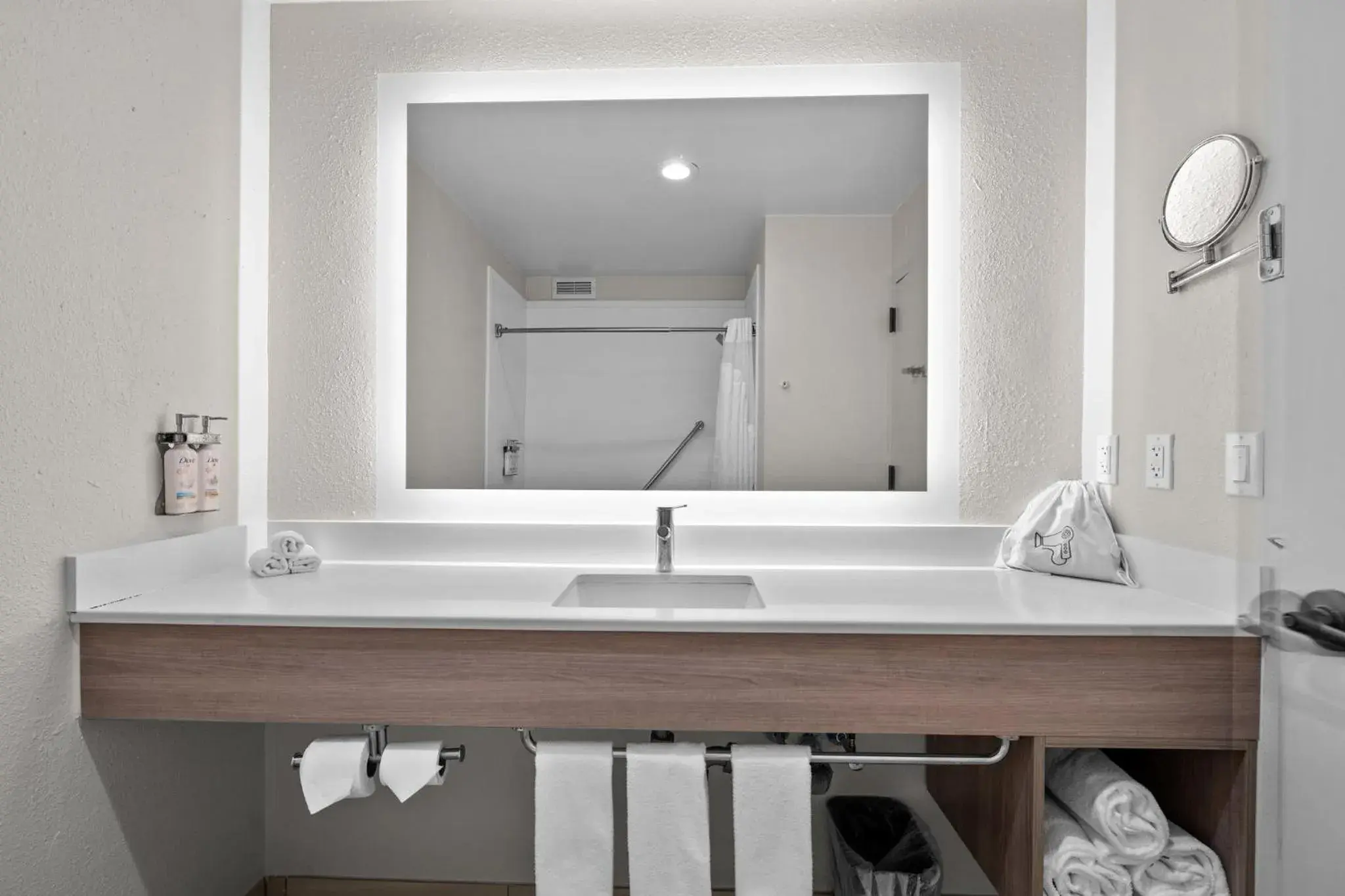 Standard Room with Two Queen Beds in Holiday Inn Express Hotel & Suites West Point-Fort Montgomery by IHG Standard Room with Two Queen Beds in Holiday Inn Express Hotel & Suites West Point-Fort Montgomery by IHG