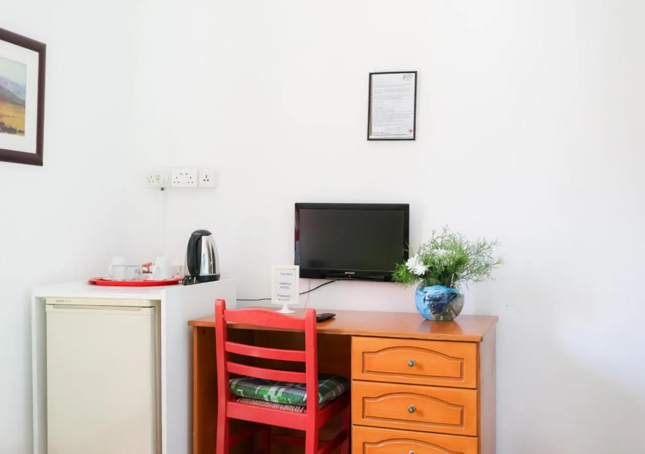 Kiniras Traditional Hotel & Restaurant