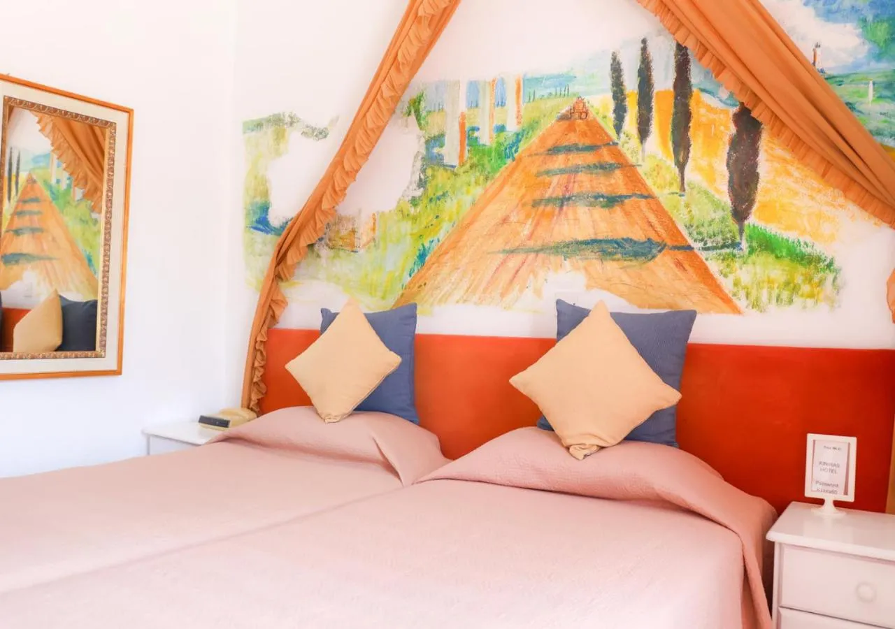 Kiniras Traditional Hotel & Restaurant