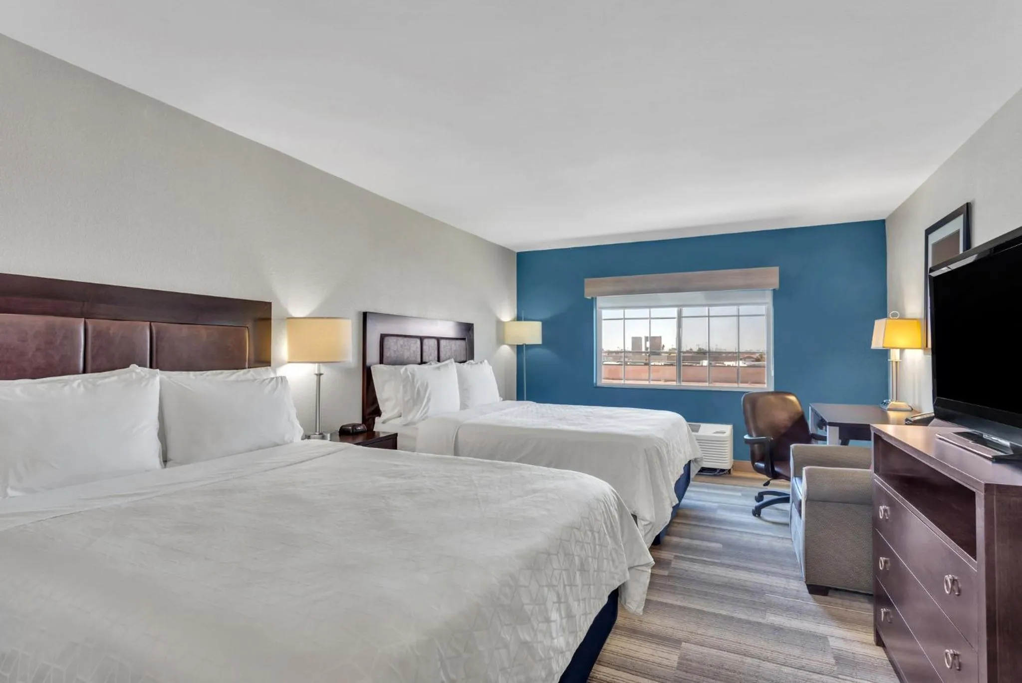 Photo of the whole room, Bed in Holiday Inn Express Hotel & Suites El Centro by IHG