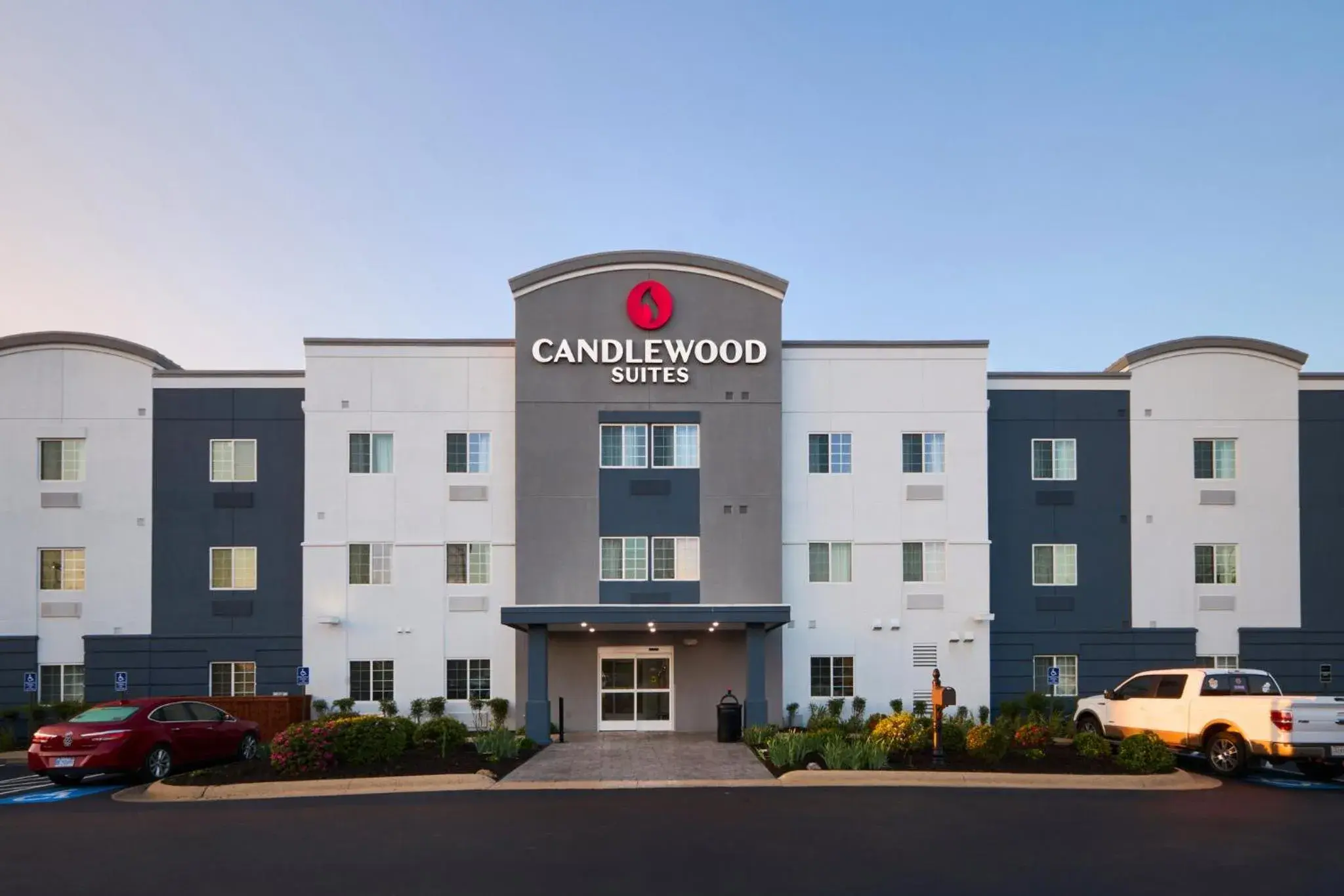 Property building in Candlewood Suites Hot Springs by IHG Property building in Candlewood Suites Hot Springs by IHG
