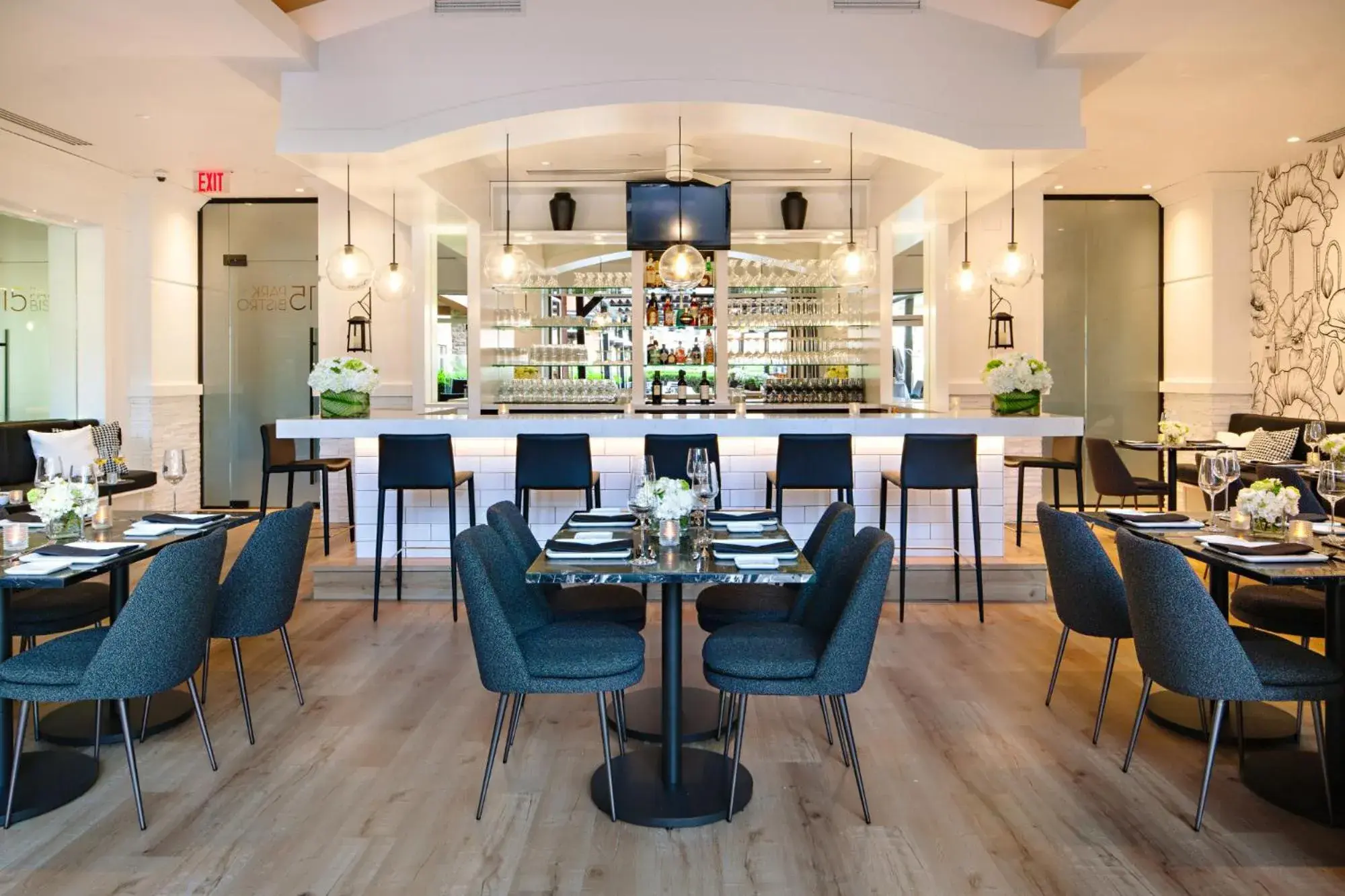 Restaurant/places to eat in Watermark Beach Resort Restaurant/places to eat in Watermark Beach Resort