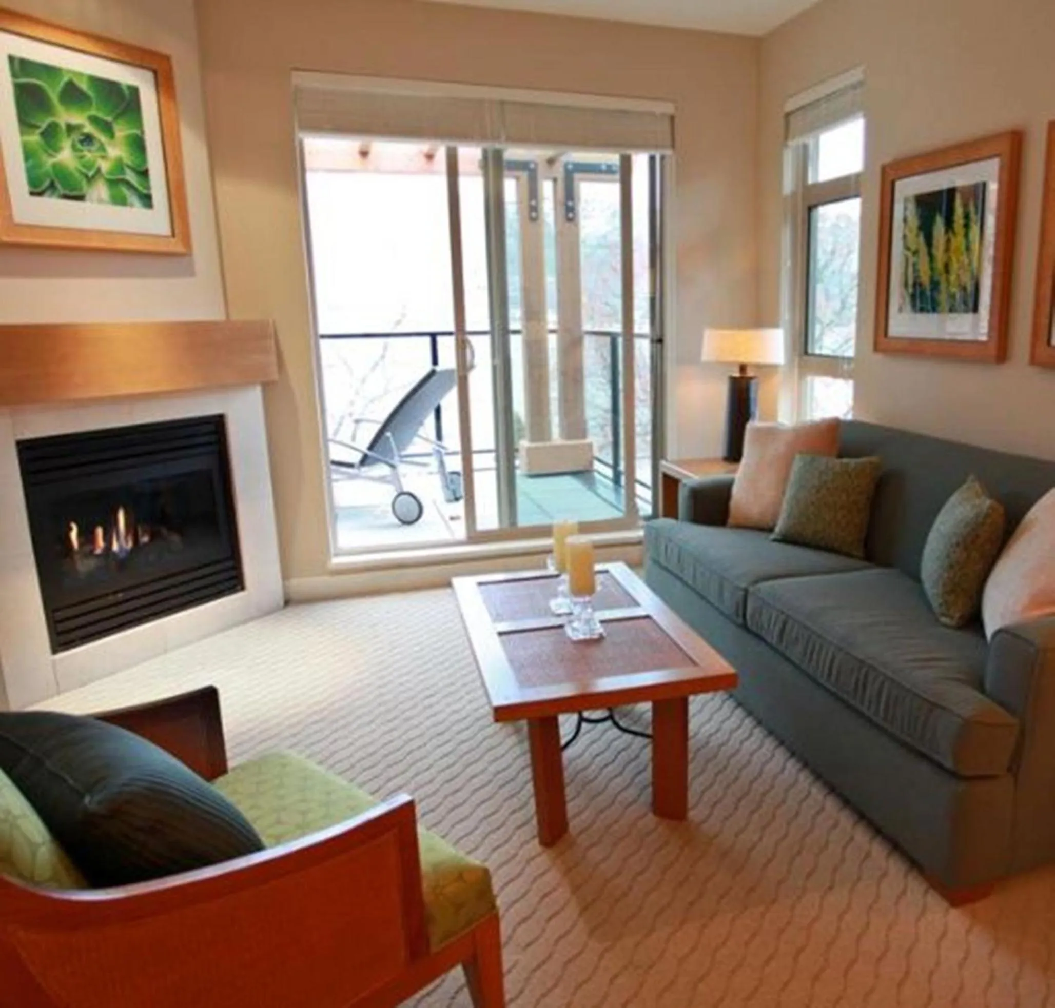 Living room in Watermark Beach Resort