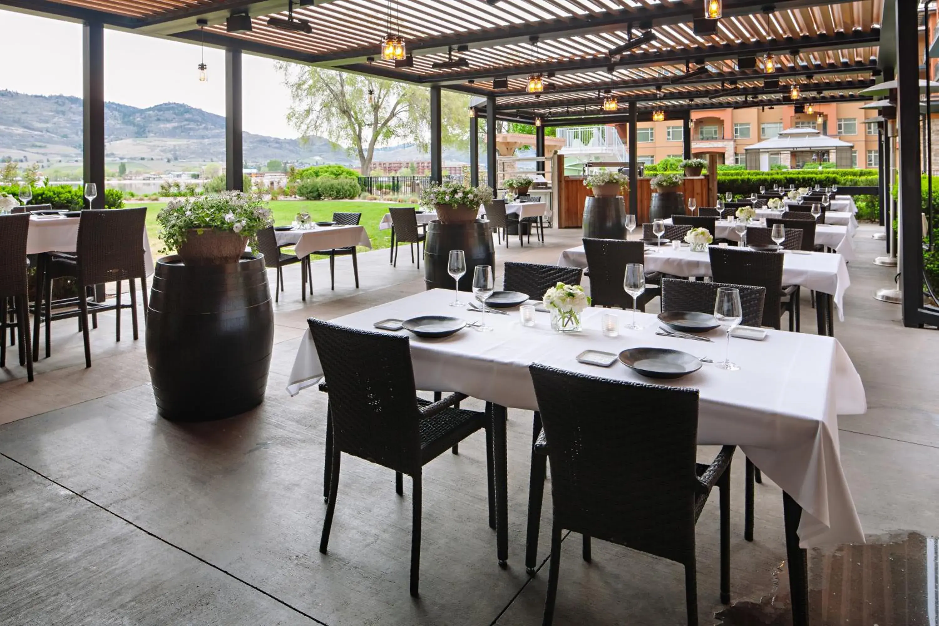 Restaurant/places to eat in Watermark Beach Resort Restaurant/places to eat in Watermark Beach Resort