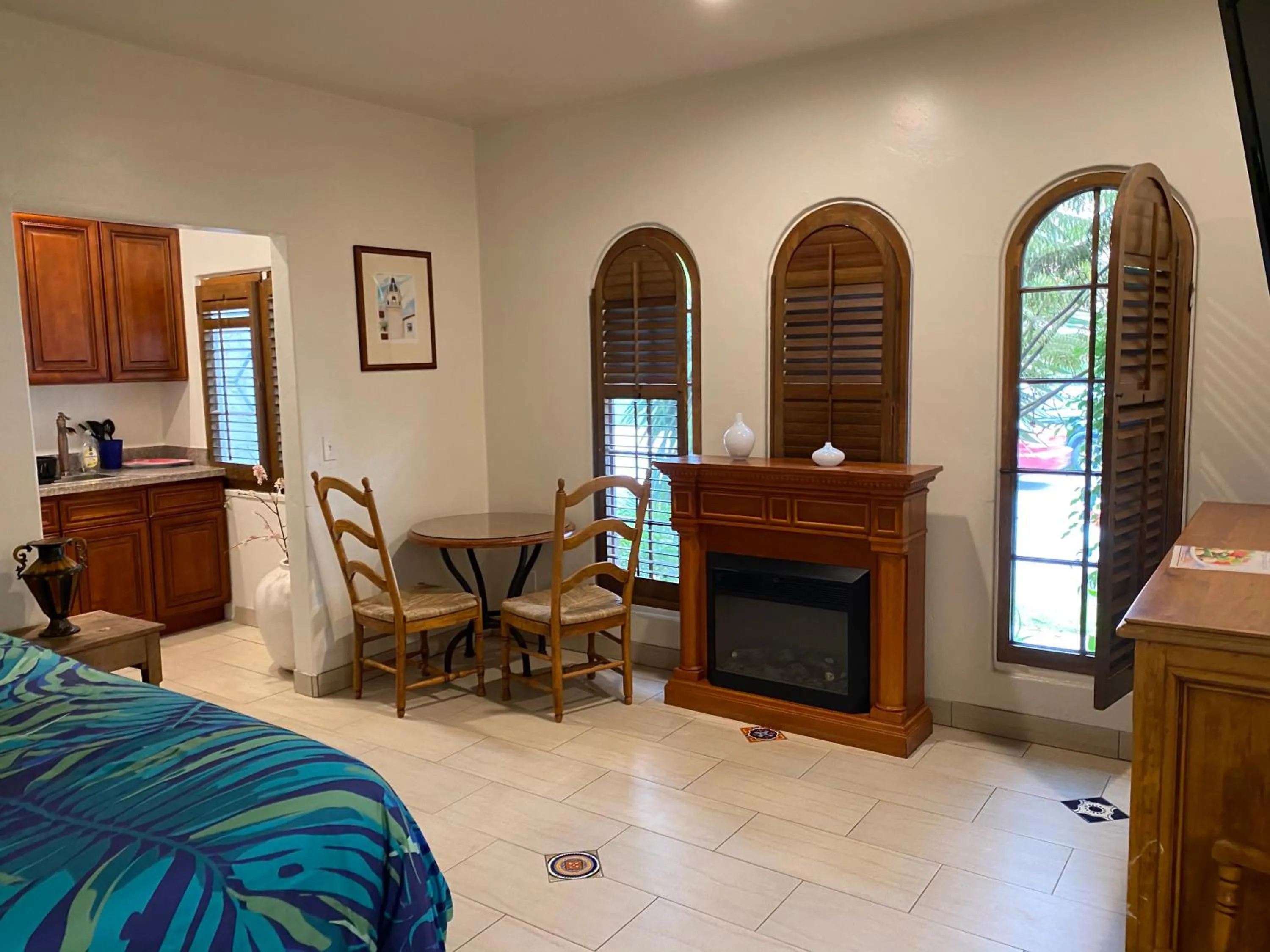 Bed in Villa Rosa Inn