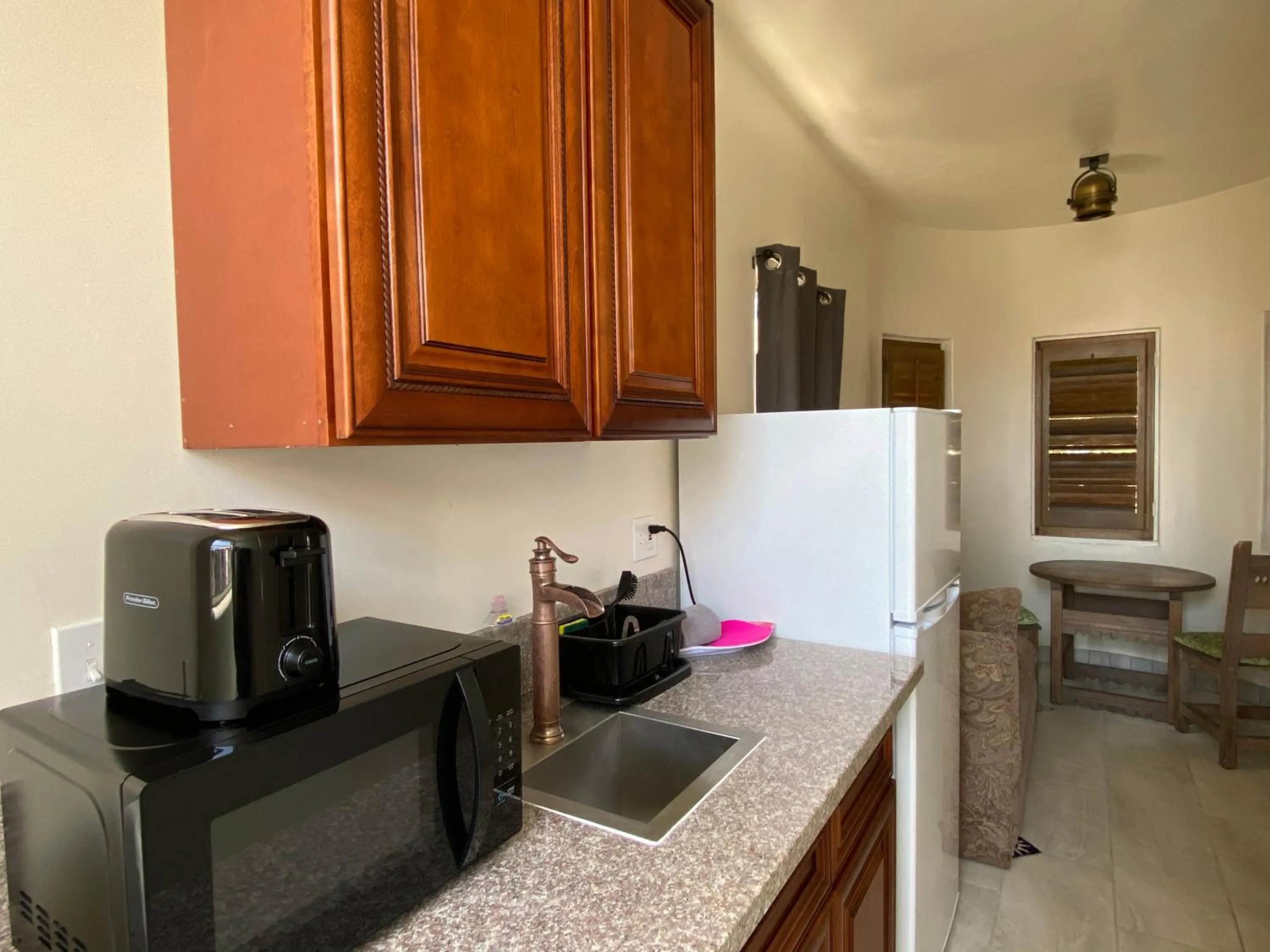 Kitchen or kitchenette in Villa Rosa Inn