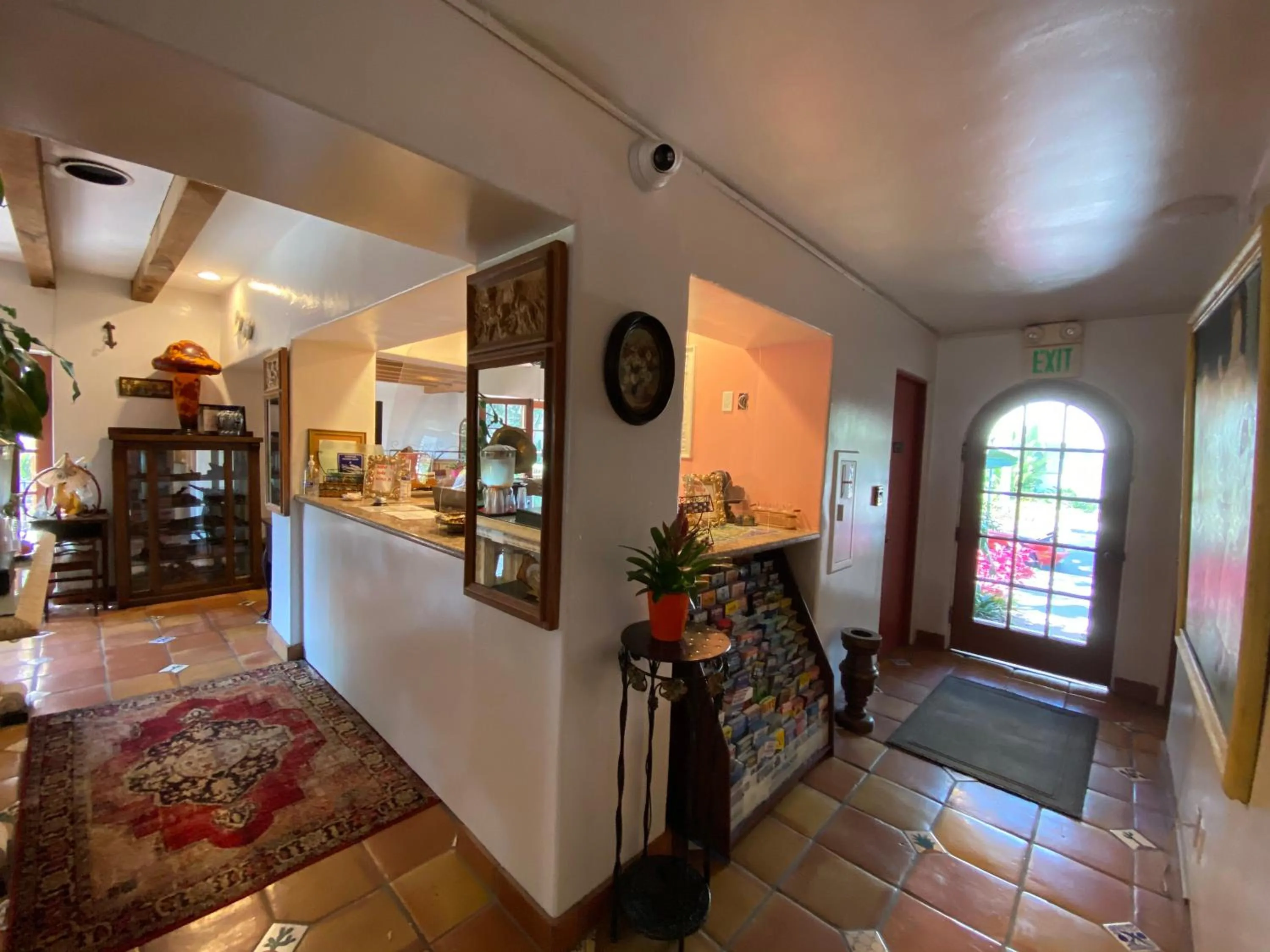 Property building in Villa Rosa Inn