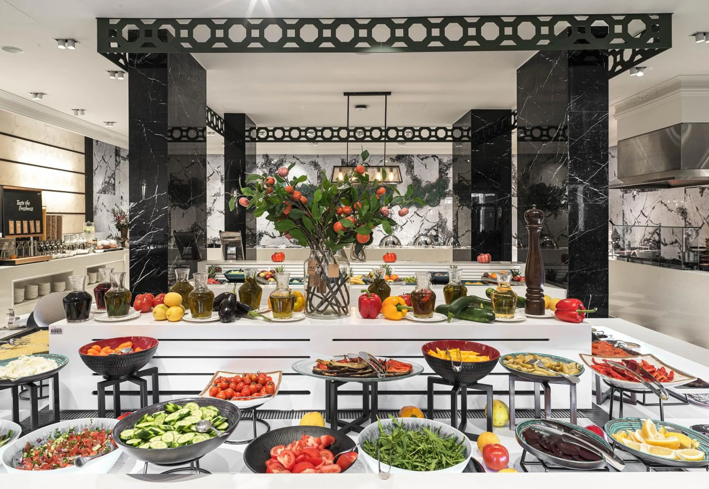 Restaurant/places to eat in The GrandResort - Limited Edition by Leonardo Hotels