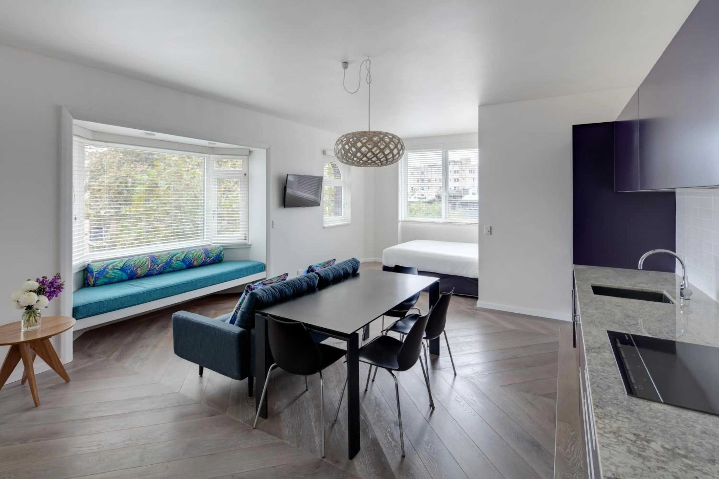 Photo of the whole room in Regents Court Sydney