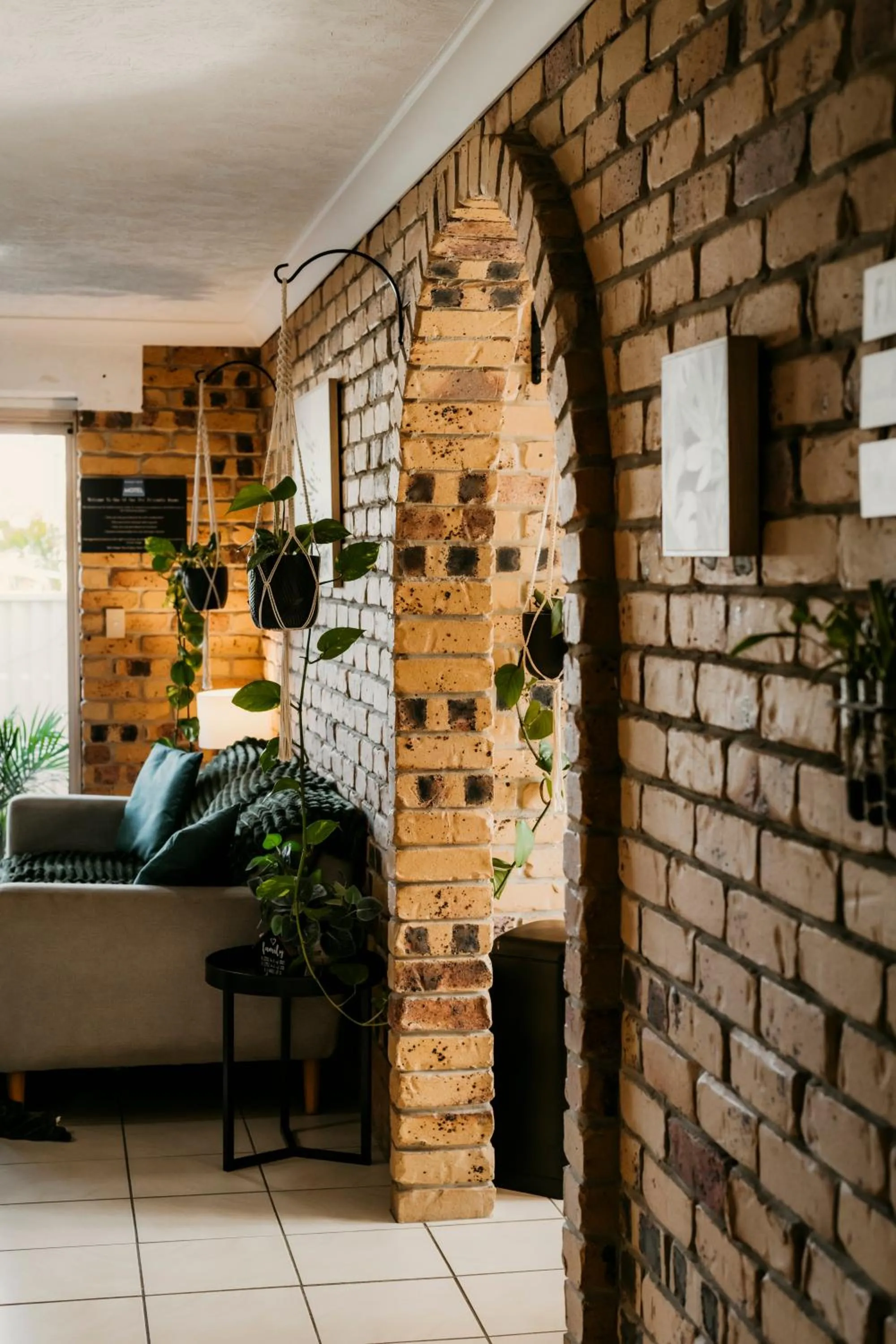 Kennedy Drive Boutique Motel - Close To City Centre & Airport