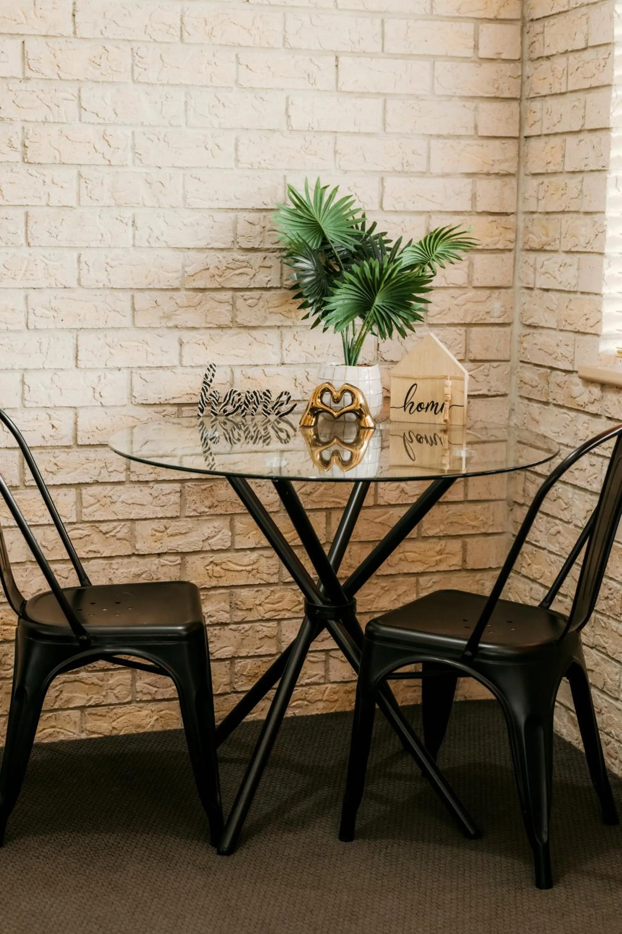 Kennedy Drive Boutique Motel - Close To City Centre & Airport