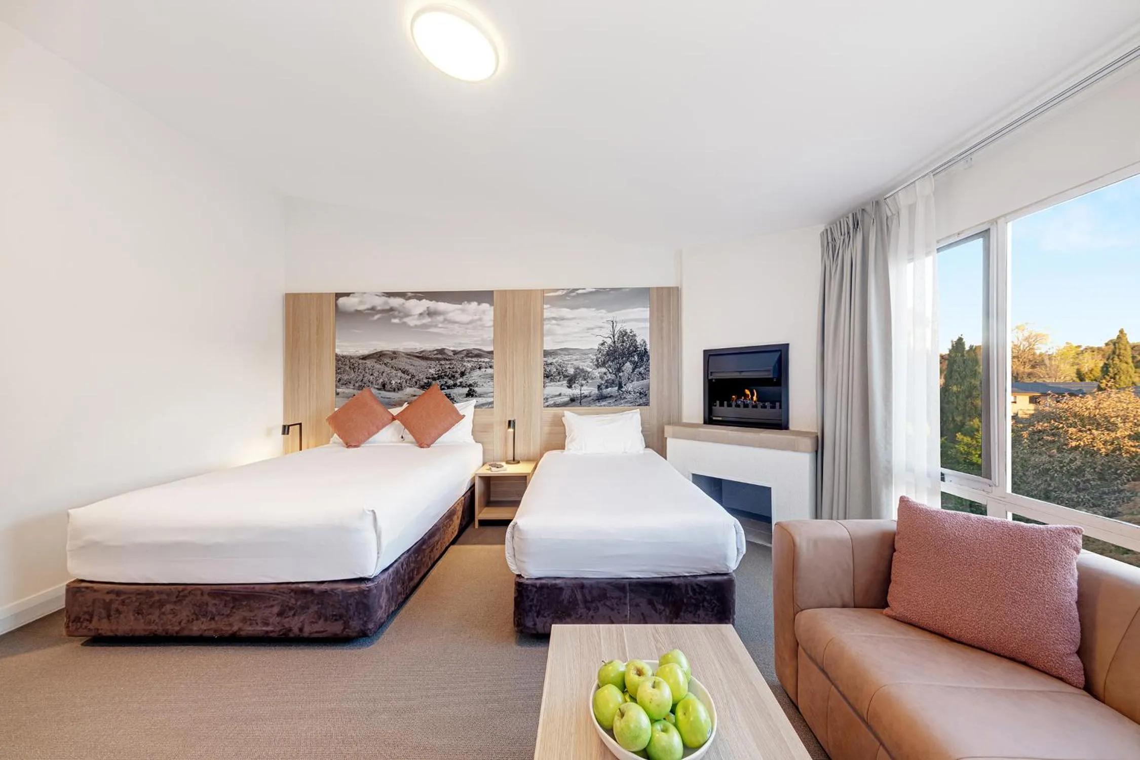 Bedroom, Bed in Littomore Hotel on Stewart, Bathurst