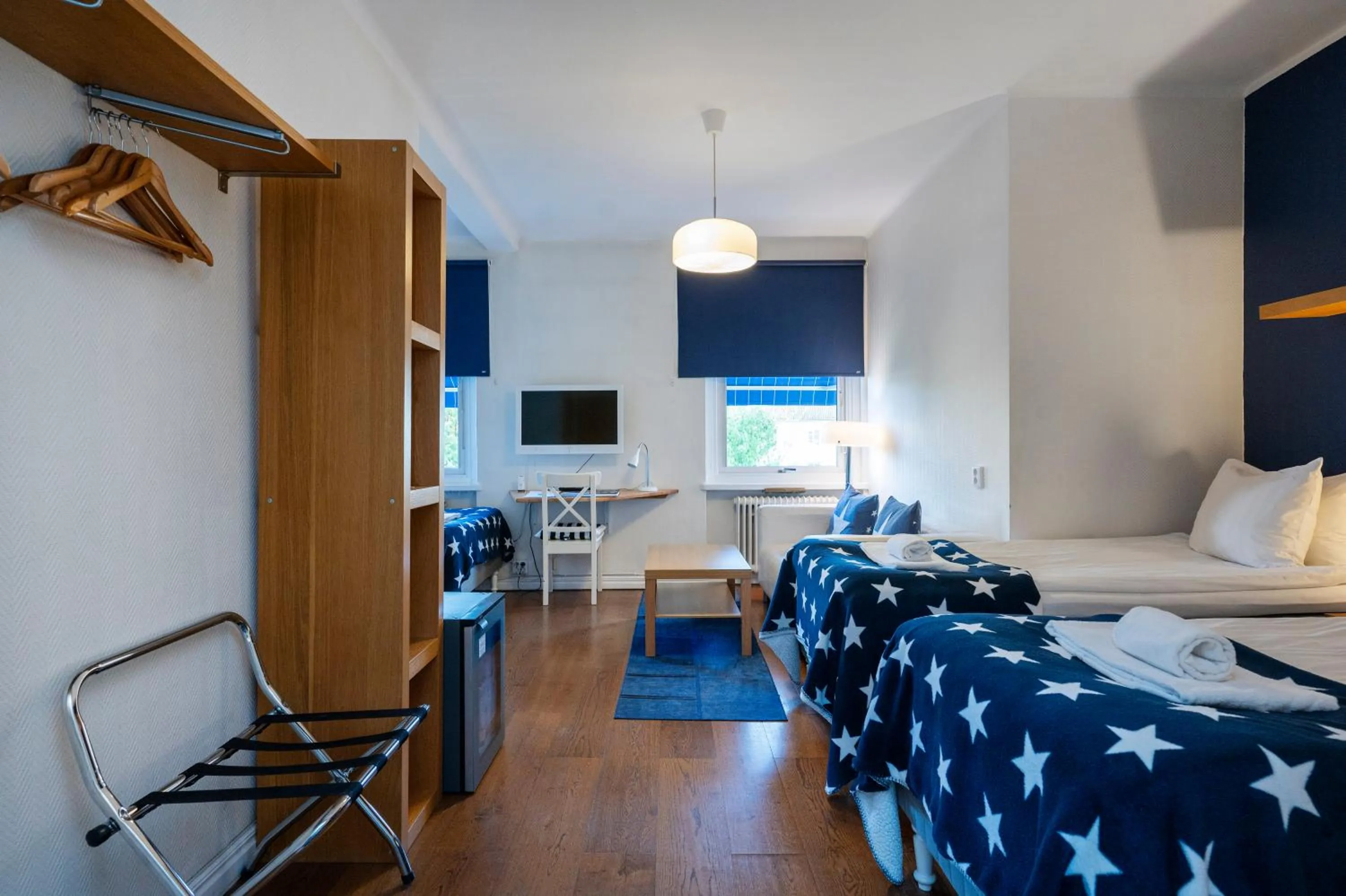 Photo of the whole room, Bed in Port Hotel