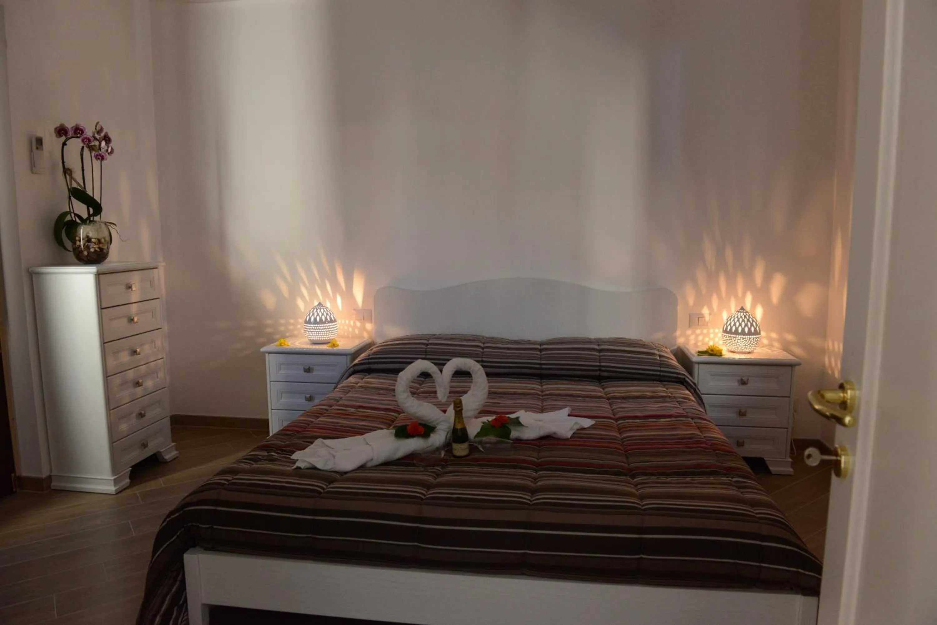 Decorative detail, Bed in Domus Antiqua Residence