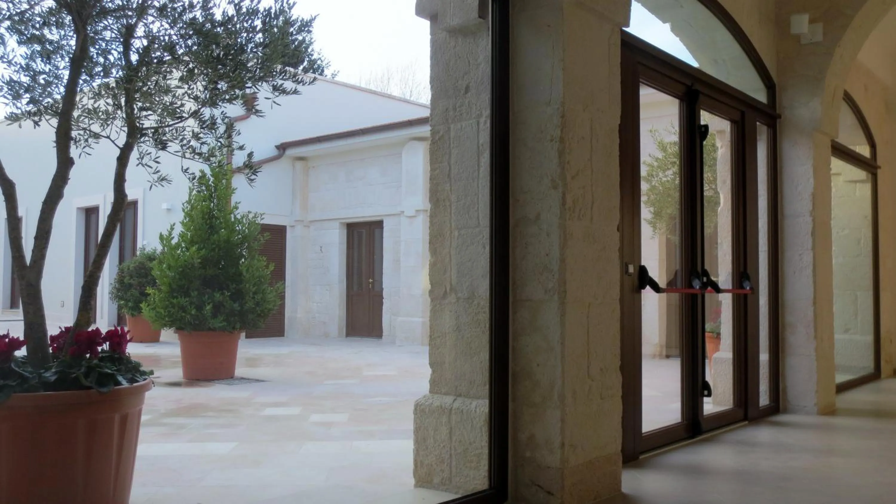 Day in Domus Antiqua Residence