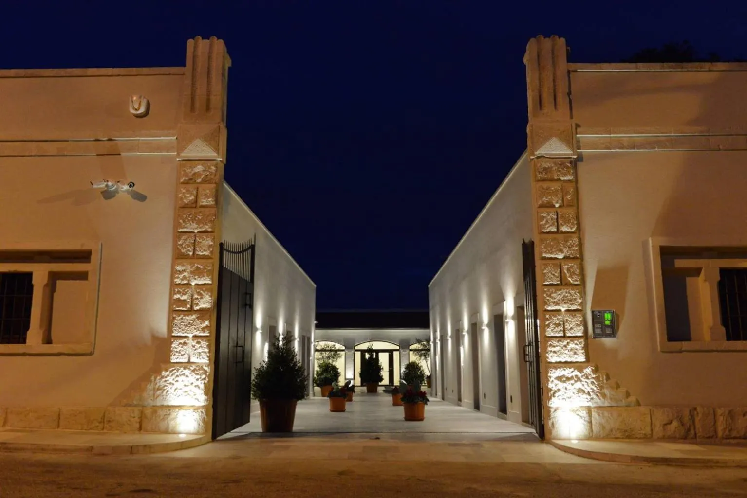 Property building in Domus Antiqua Residence