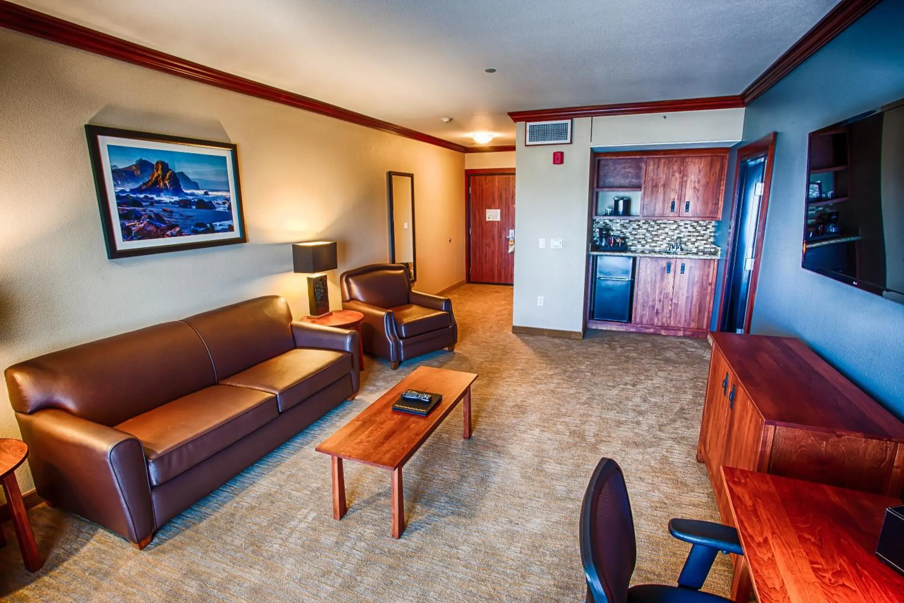 Suite with Partial Ocean View in Lucky 7 Casino & Hotel (Howonquet Lodge) Suite with Partial Ocean View in Lucky 7 Casino & Hotel (Howonquet Lodge)