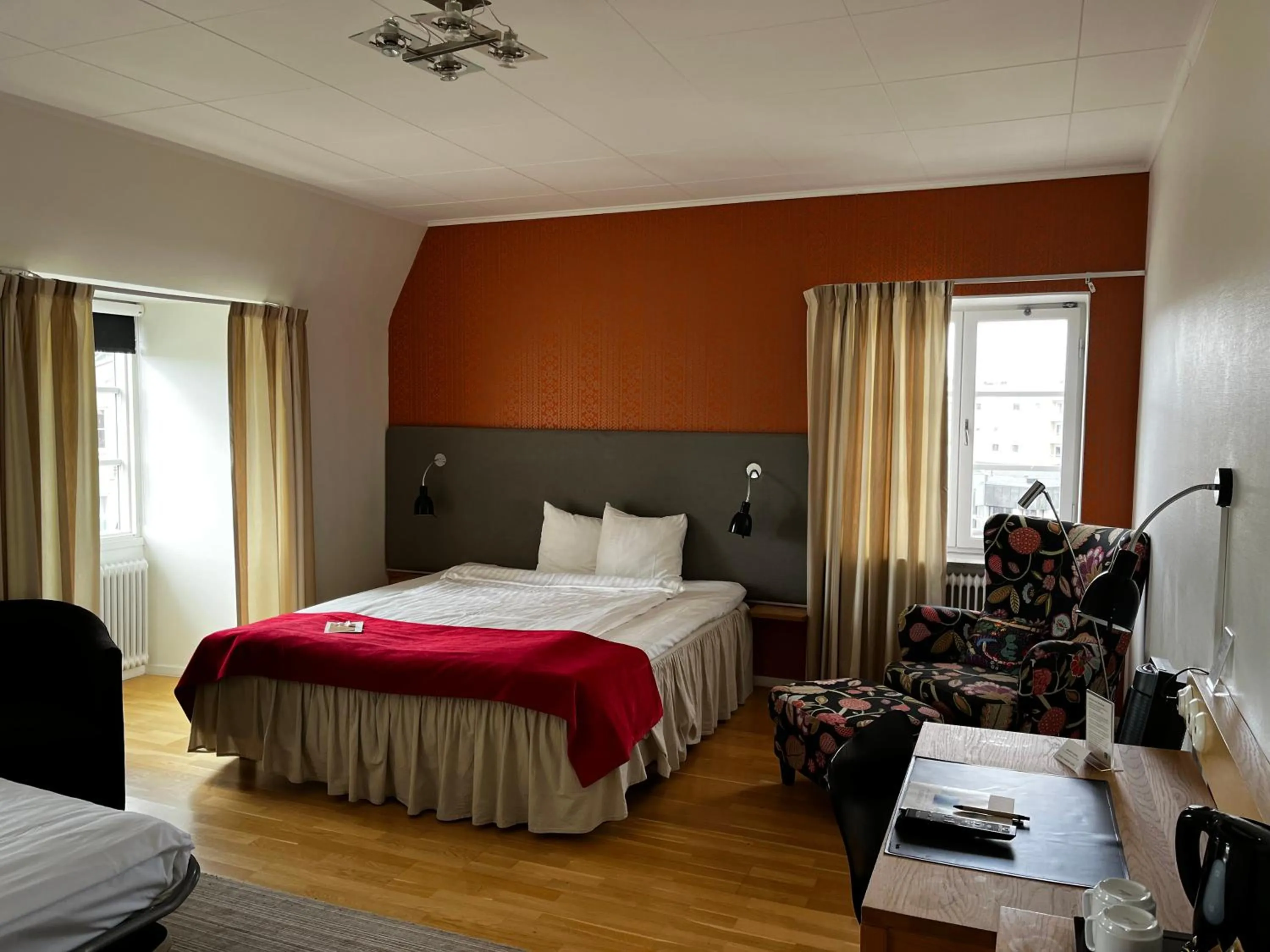 Photo of the whole room, Bed in Hotel Bishops Arms Strängnäs