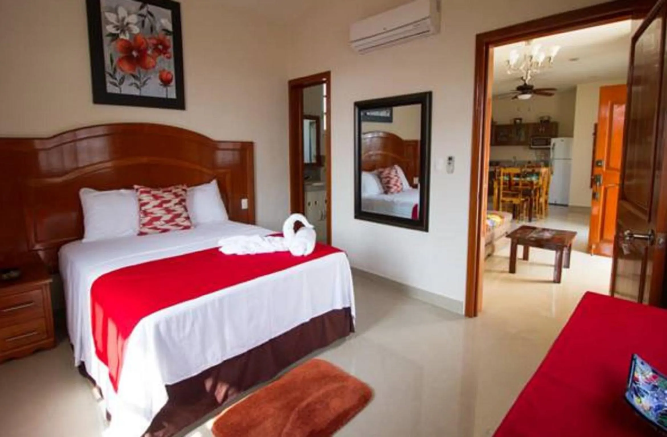 Photo of the whole room, Bed in Villas Keh