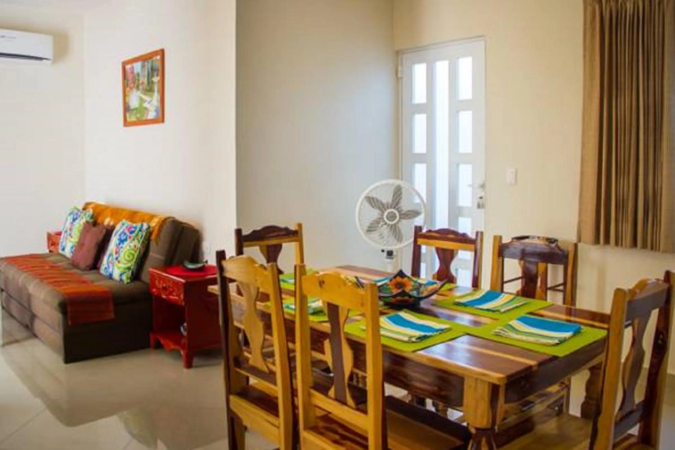 Dining area in Villas Keh