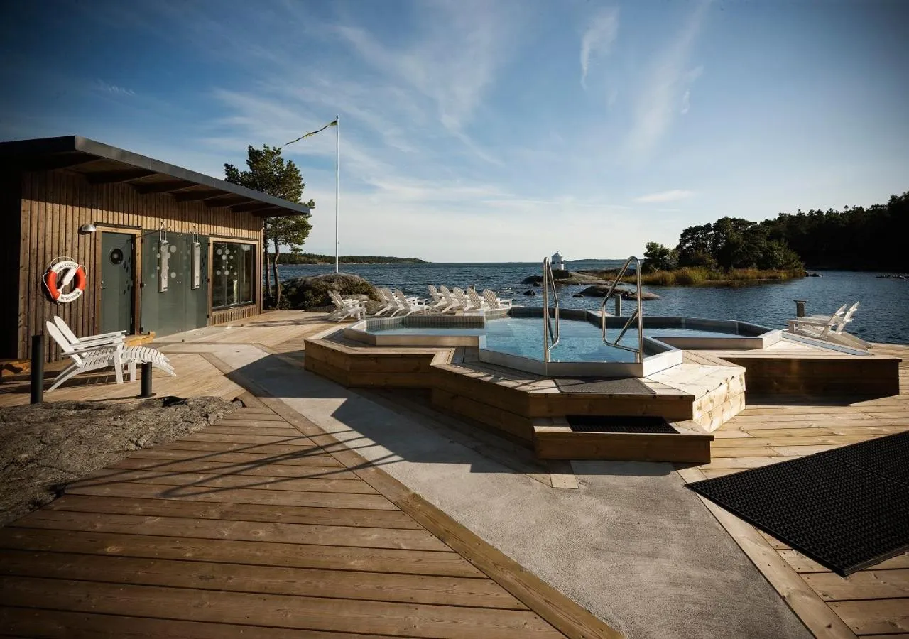 Swimming pool in Nynäs Havsbad