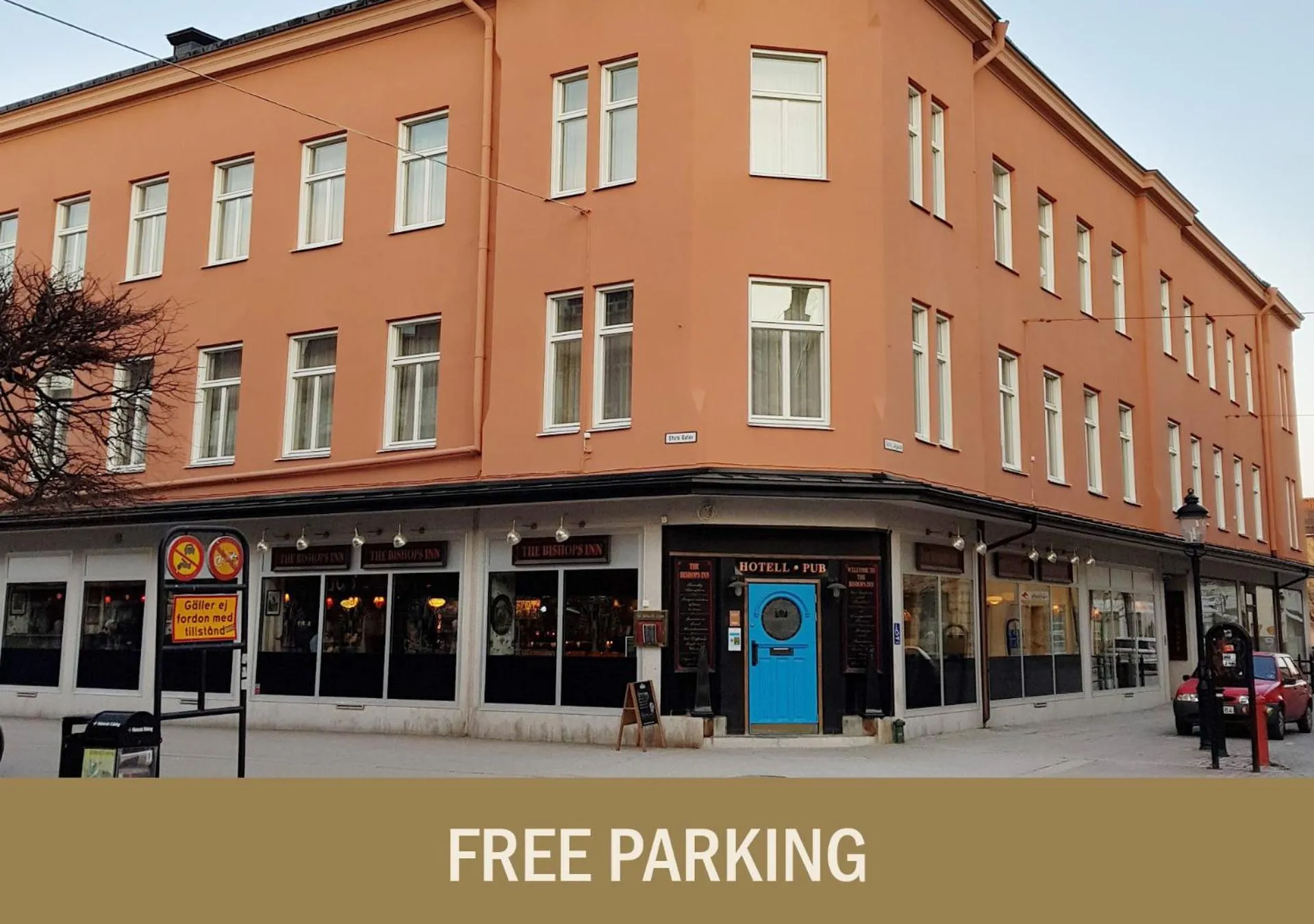 Facade/entrance in Hotel Bishops Arms Köping