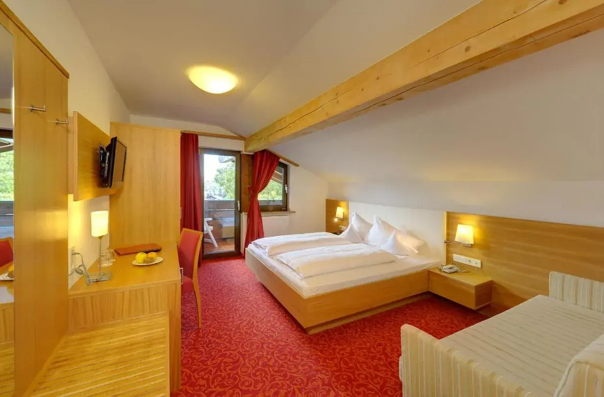 Double Room with Balcony in Hotel Laurin Double Room with Balcony in Hotel Laurin