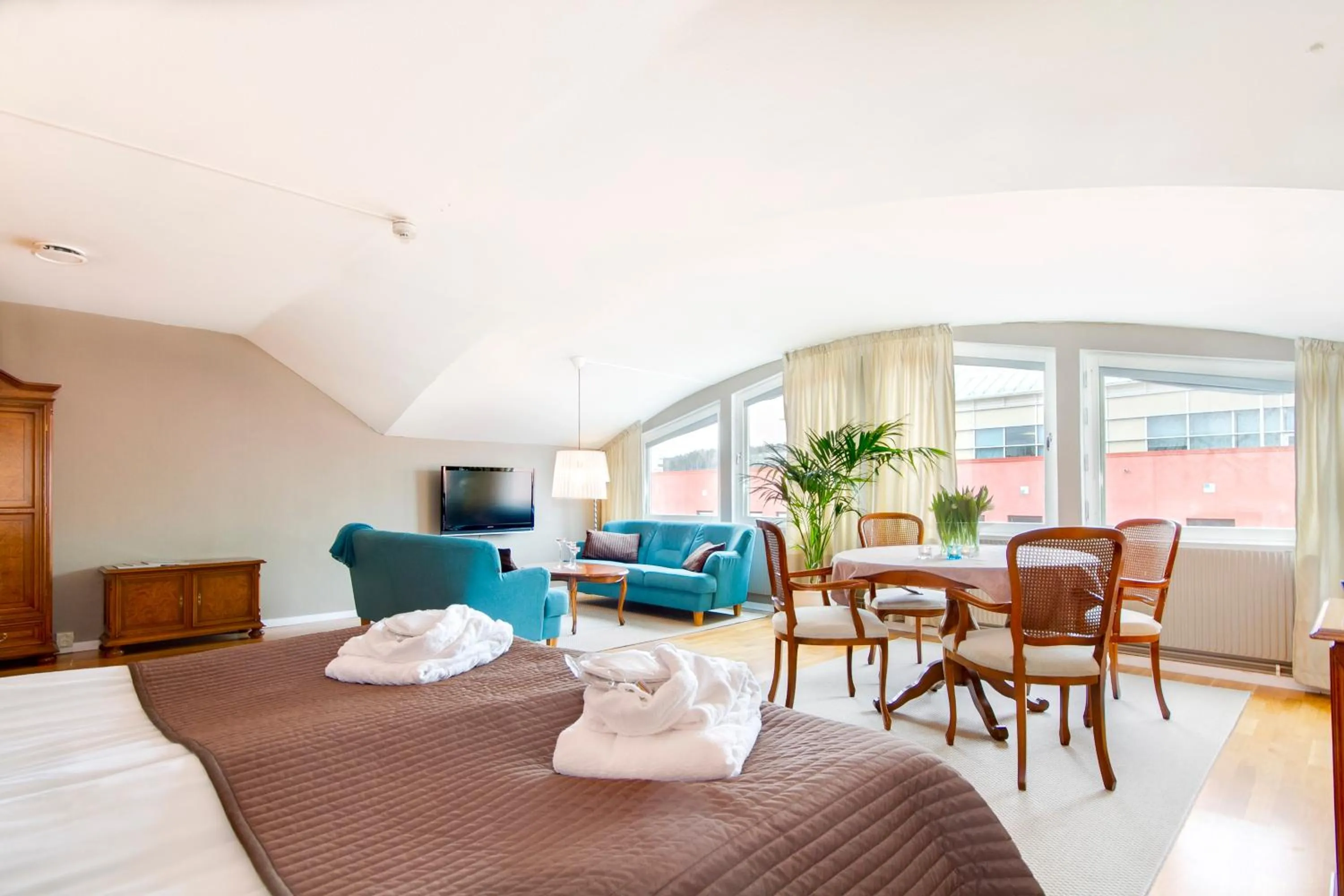 Photo of the whole room, Bed in First Hotel Statt Örnsköldsvik