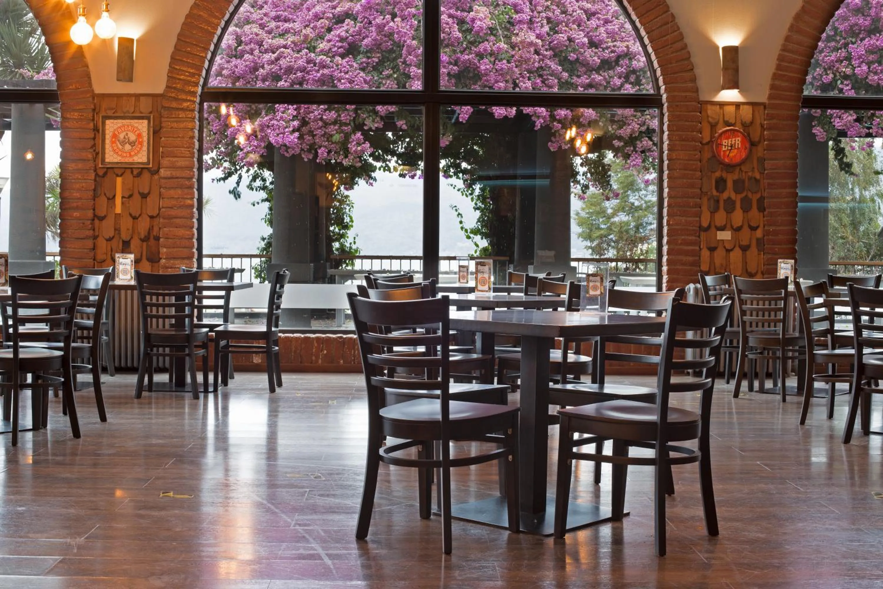 Restaurant/places to eat in Apart Enjoy Pucón