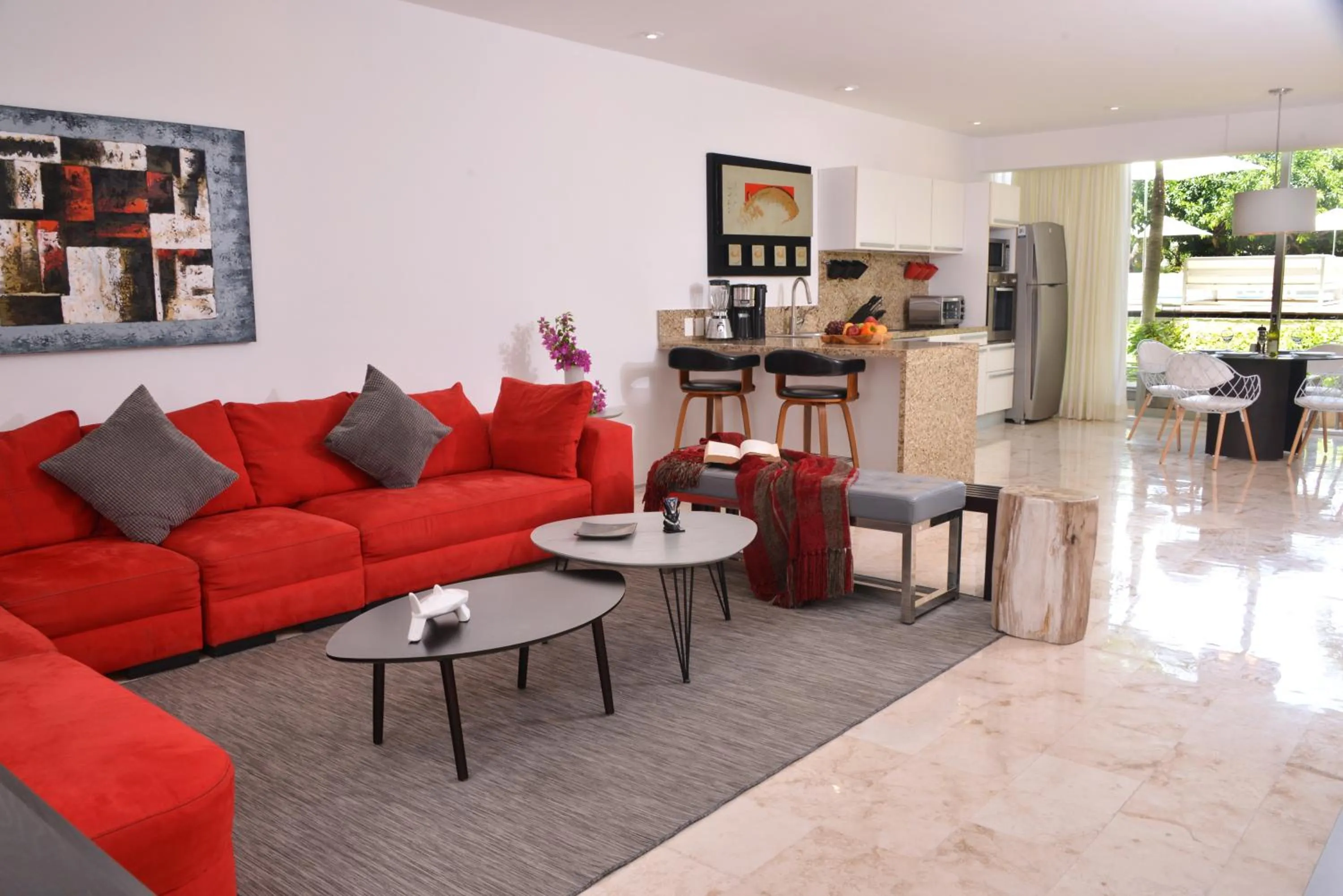 Area and facilities in Magia Beachside Condo