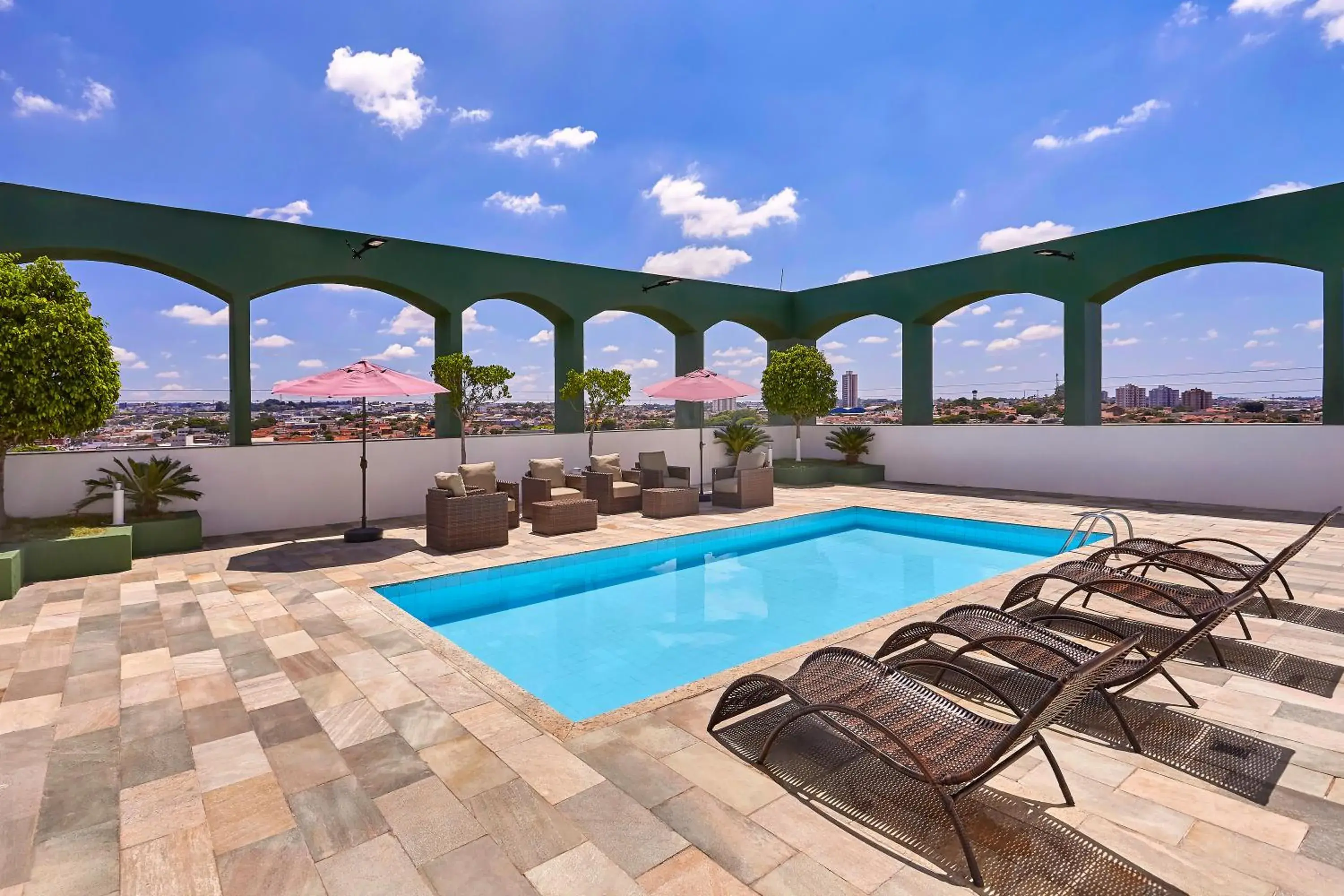 Swimming pool in Hotel Nacional Inn Limeira Swimming pool in Hotel Nacional Inn Limeira