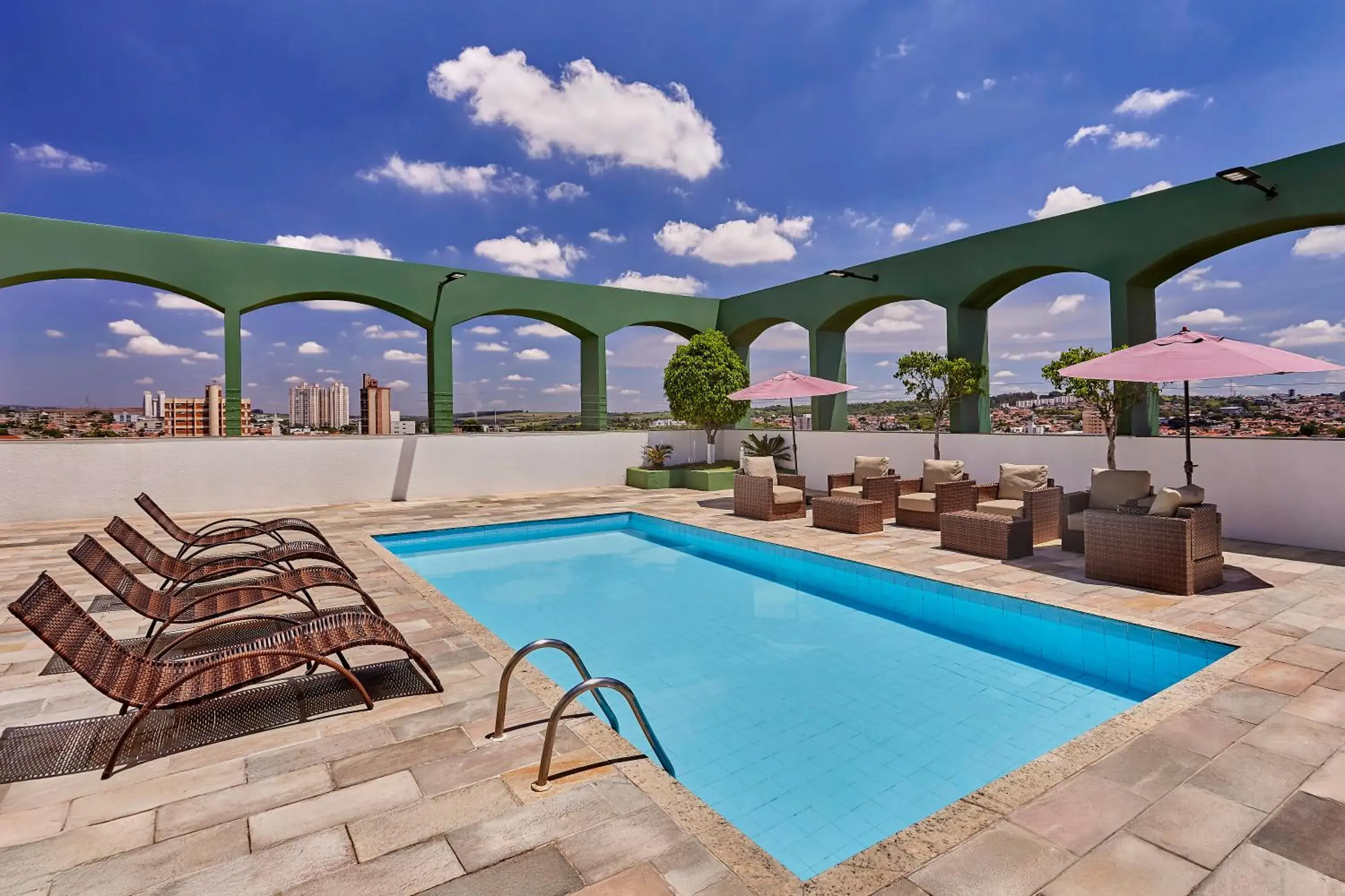 Swimming pool in Hotel Nacional Inn Limeira Swimming pool in Hotel Nacional Inn Limeira