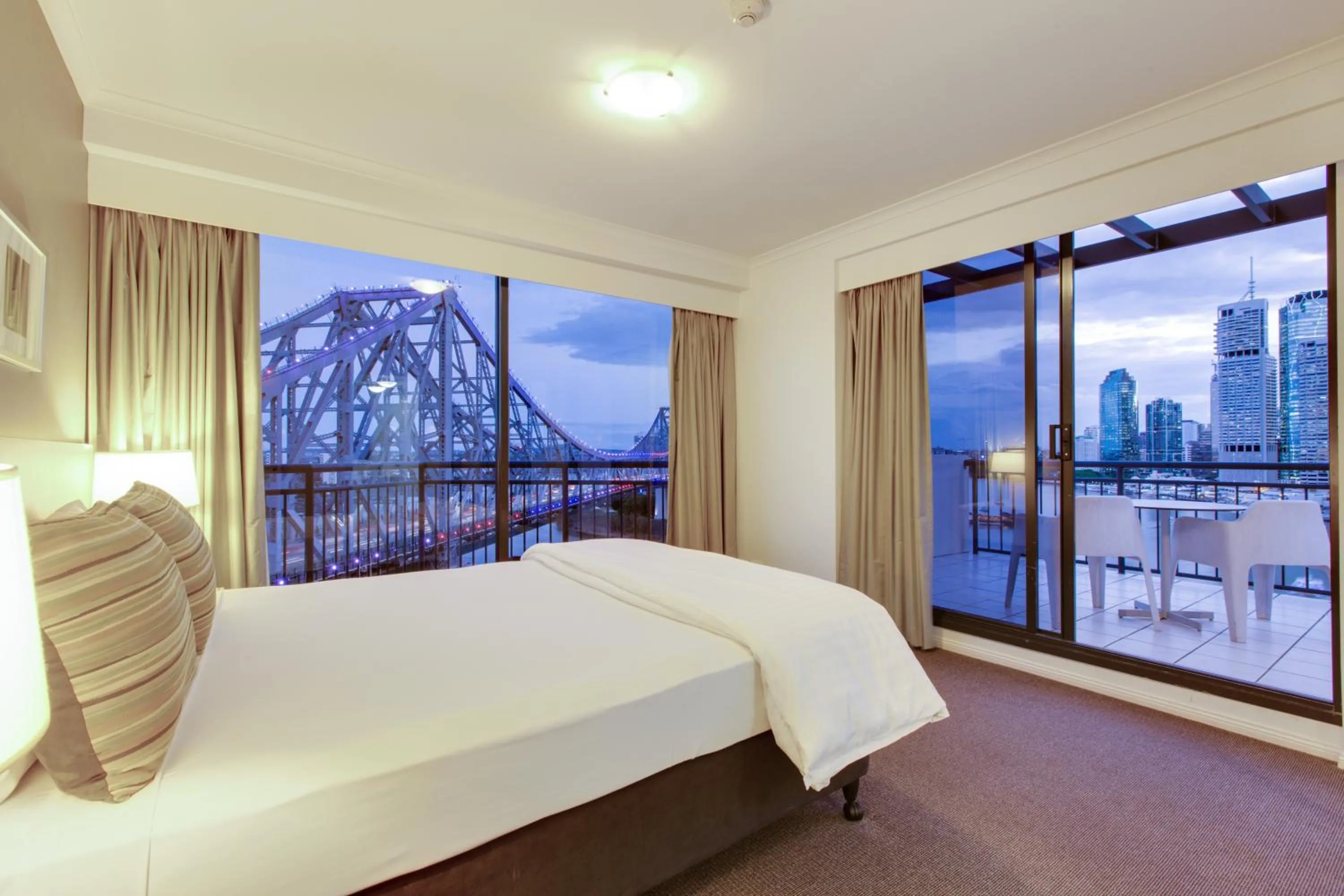 Bed in Oakwood Hotel & Apartments Brisbane
