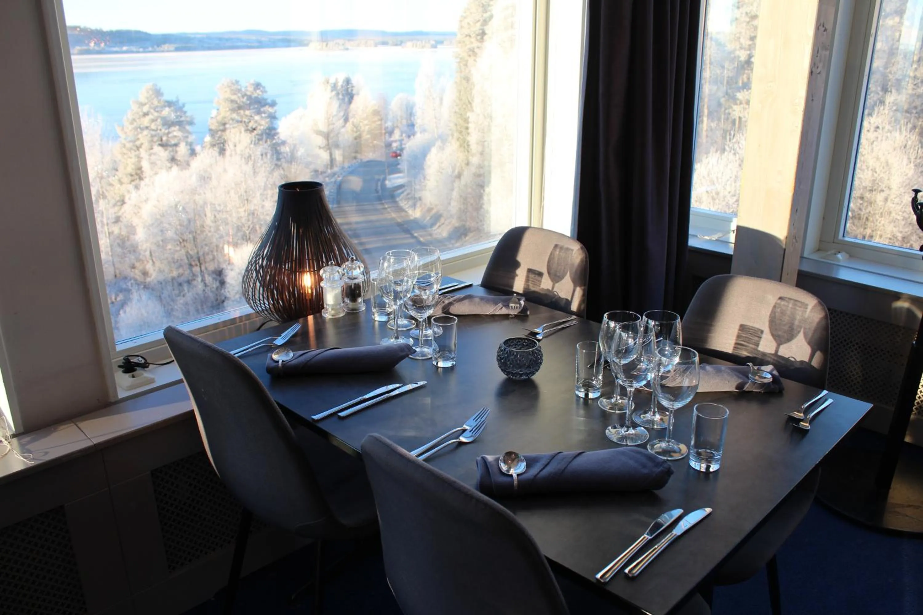 Restaurant/places to eat in Hotell Wilhelmina