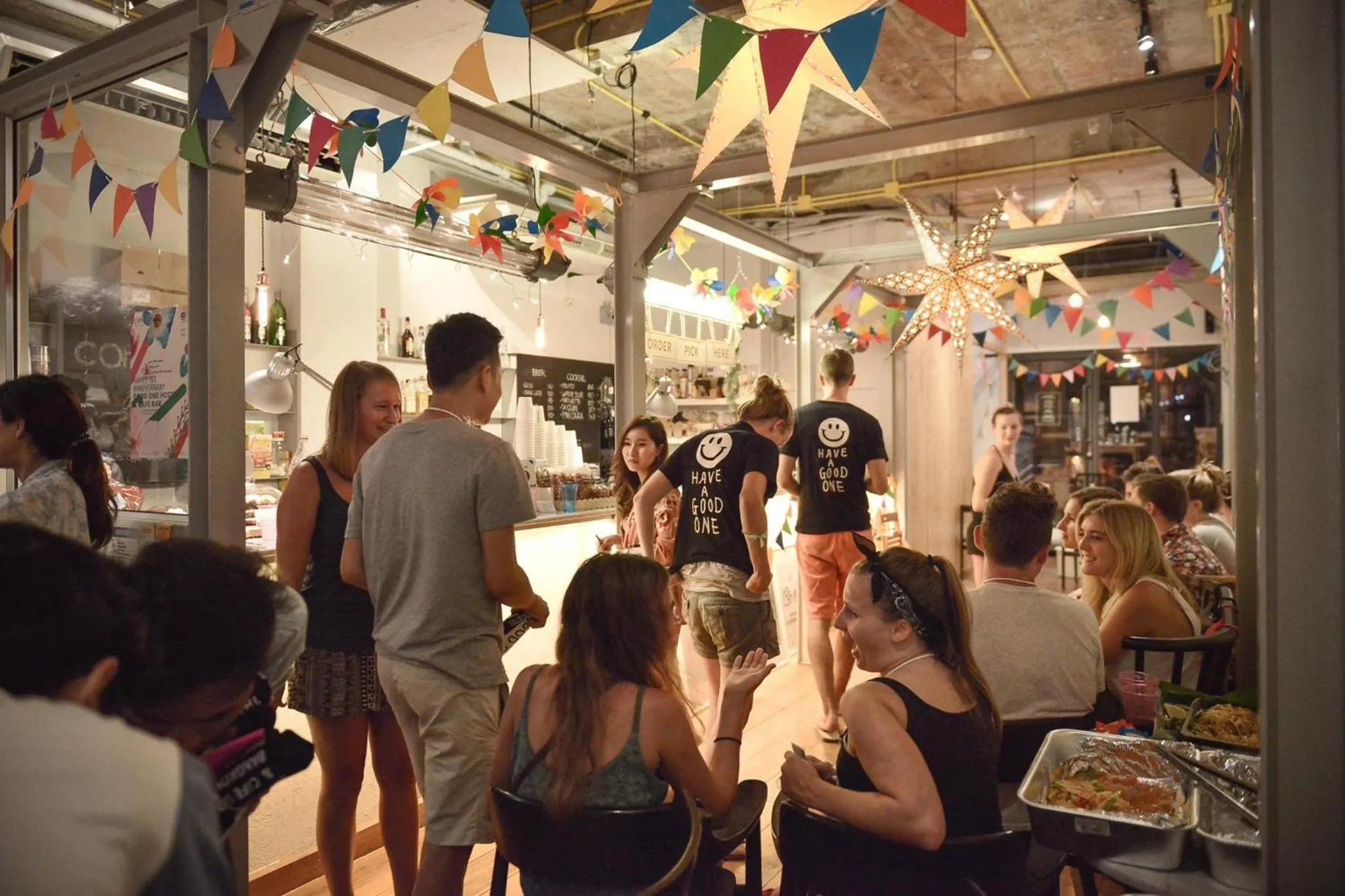 Good One Poshtel & Cafe Bar