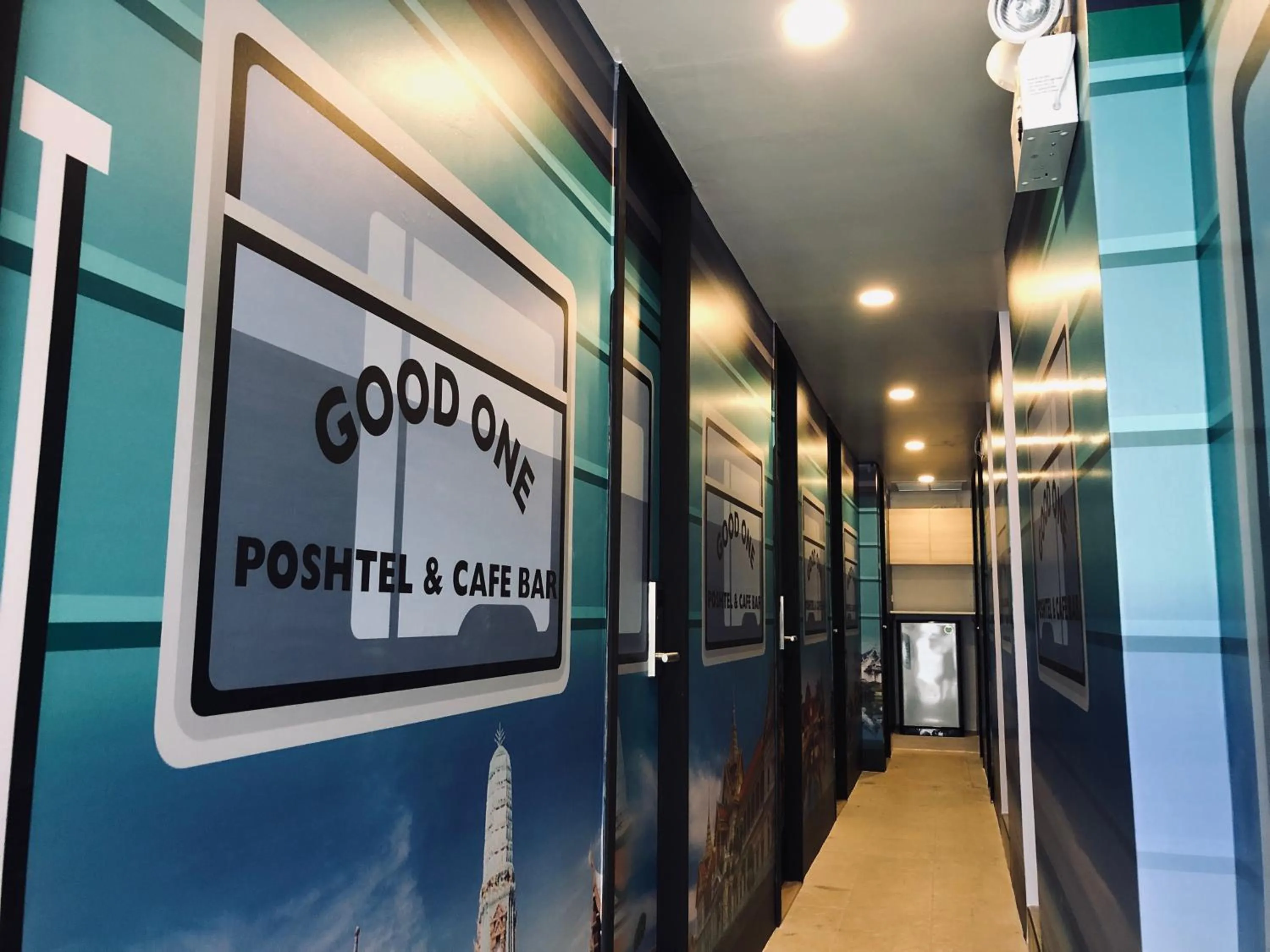 Good One Poshtel & Cafe Bar