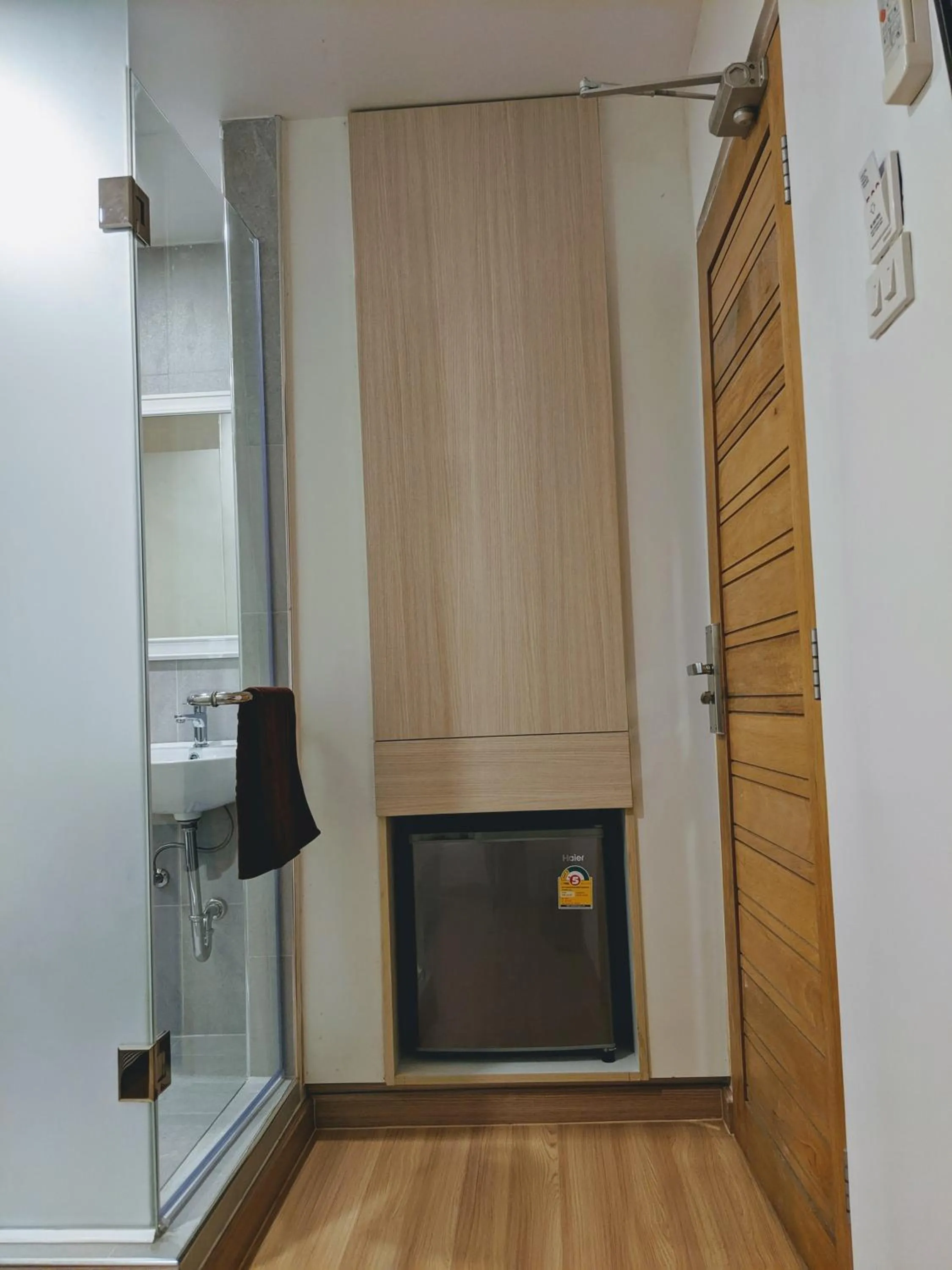 Good One Poshtel & Cafe Bar