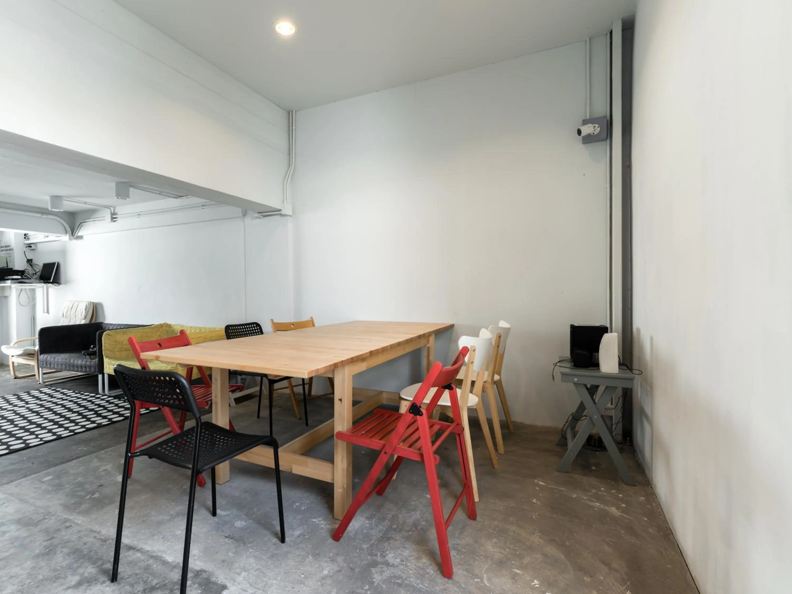 Communal lounge/ TV room in Good One Poshtel & Cafe Bar