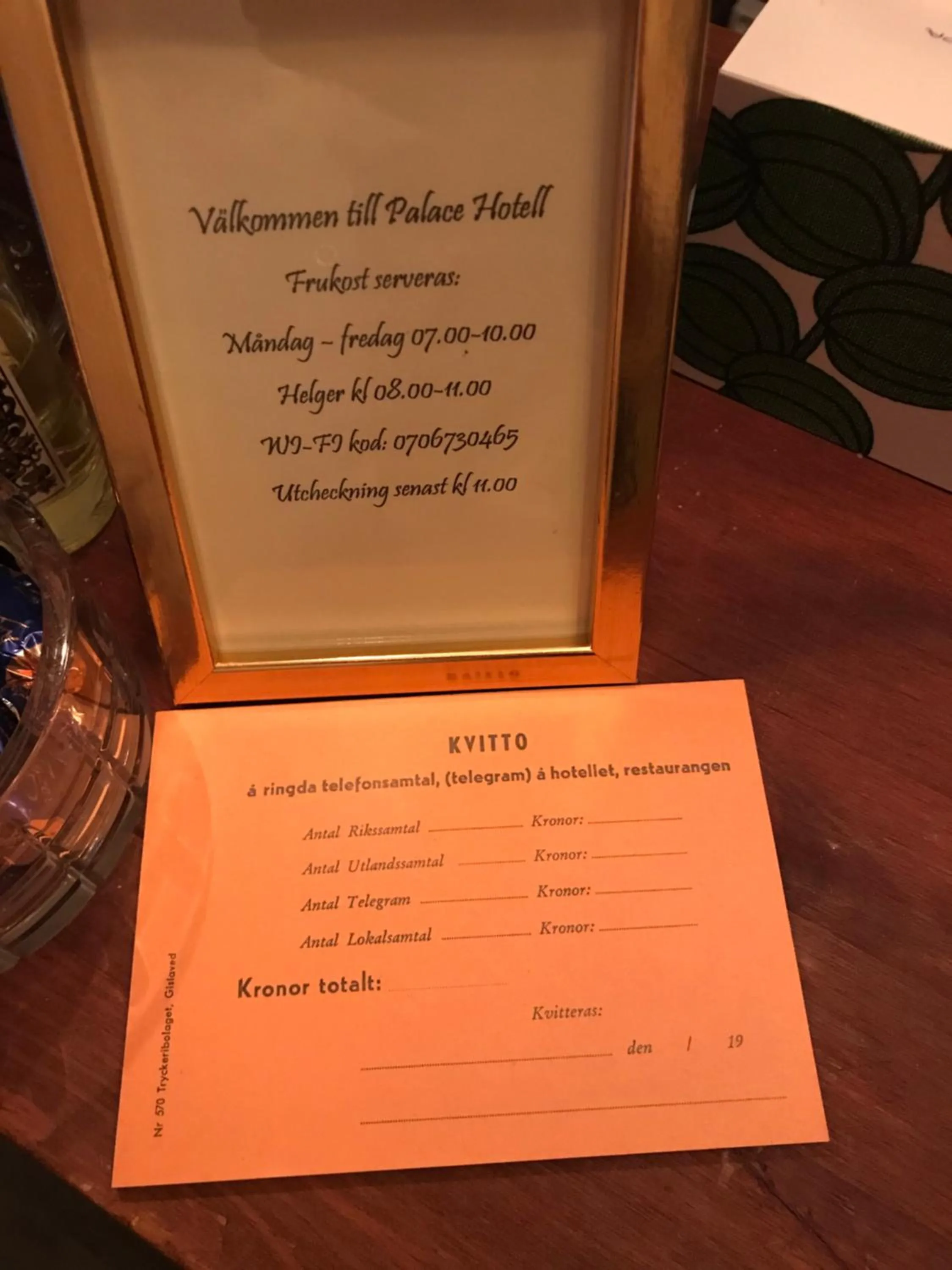 Text overlay in Palace Hotell