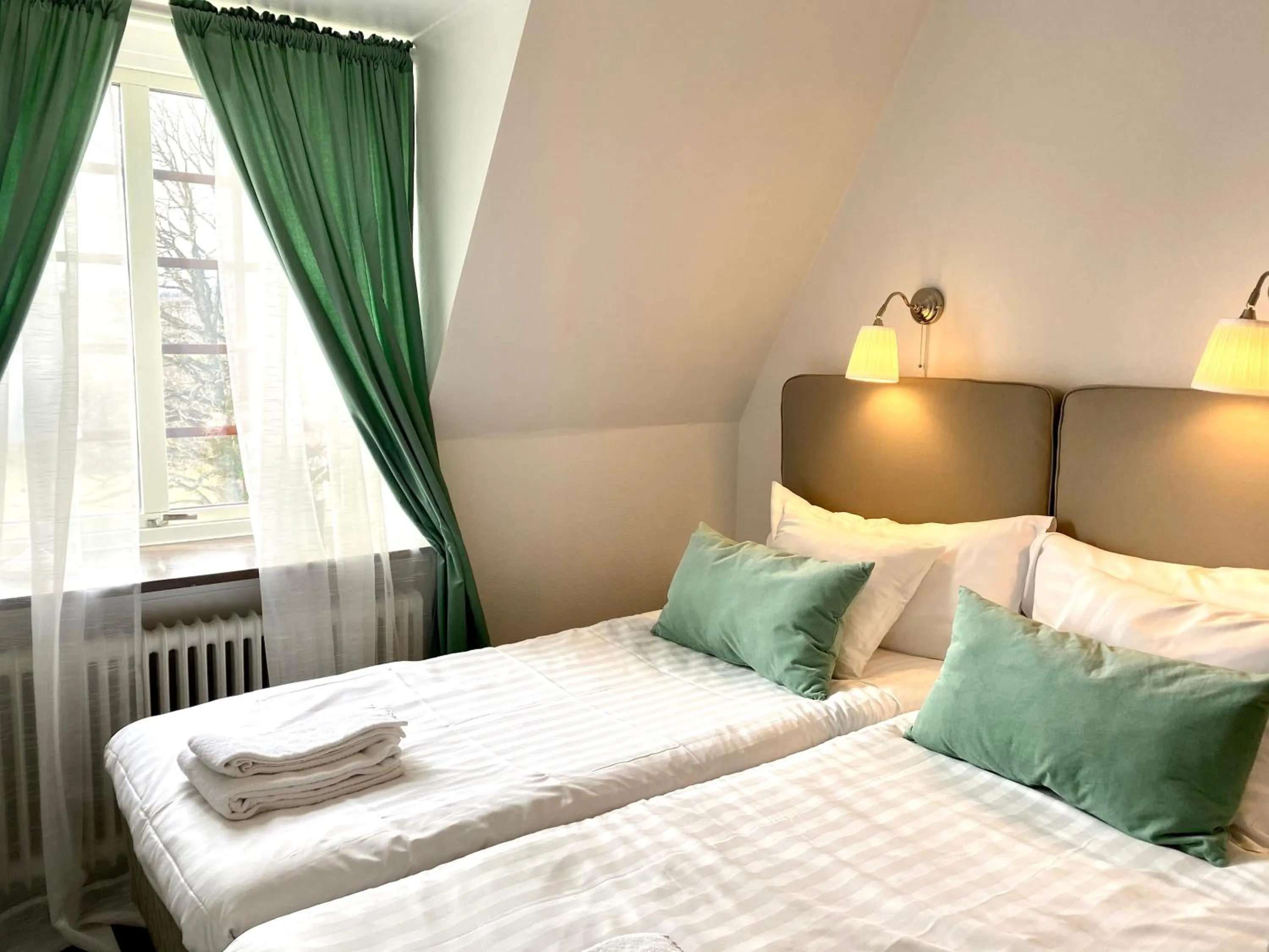 Bed in Tokeryds Herrgård