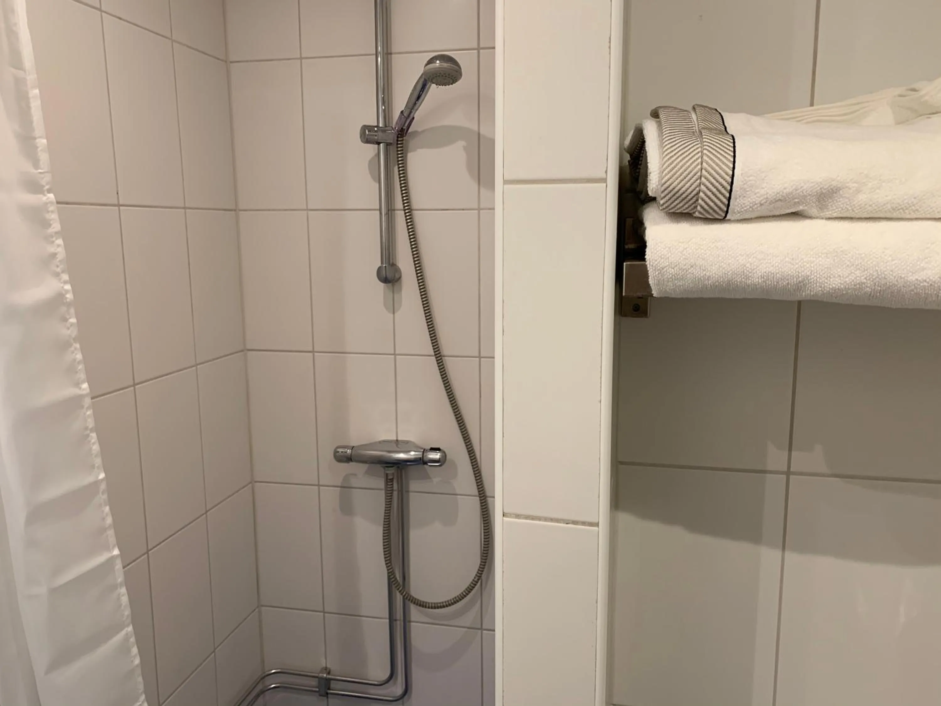 Bathroom in Tokeryds Herrgård