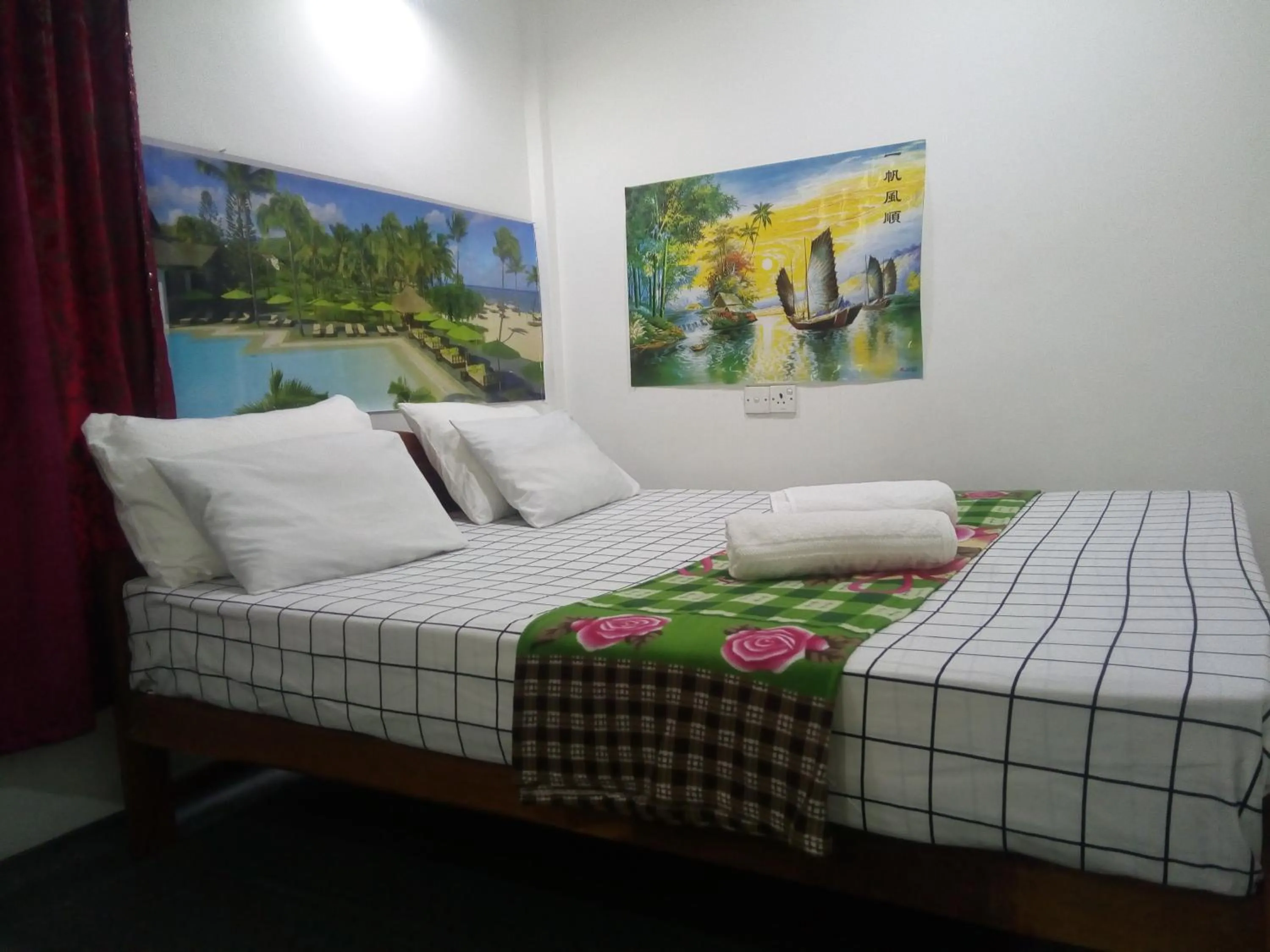 Bed in Erandi Holiday Home