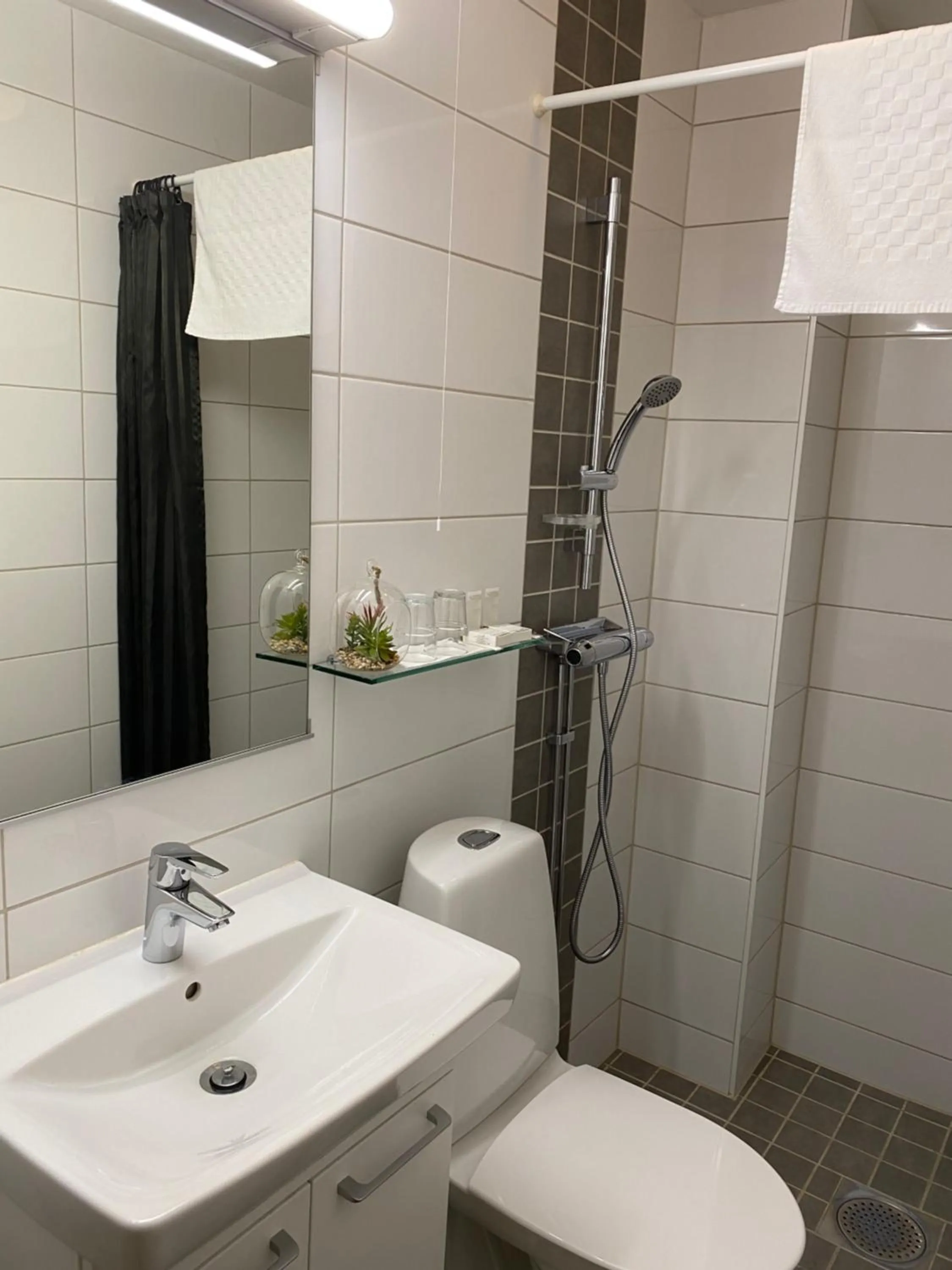 Bathroom in Hotell Göta