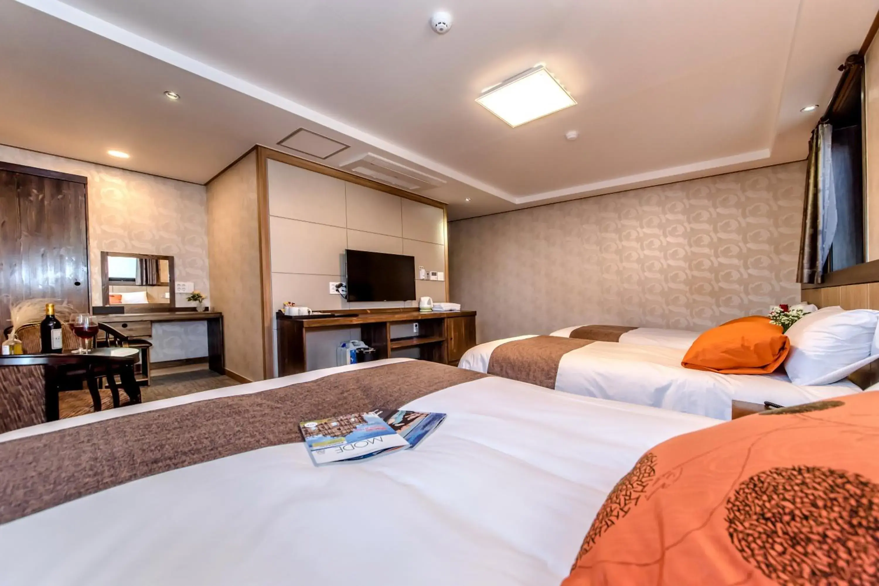 Photo of the whole room, Bed in Index Hotel J Dream Jeju Photo of the whole room, Bed in Index Hotel J Dream Jeju