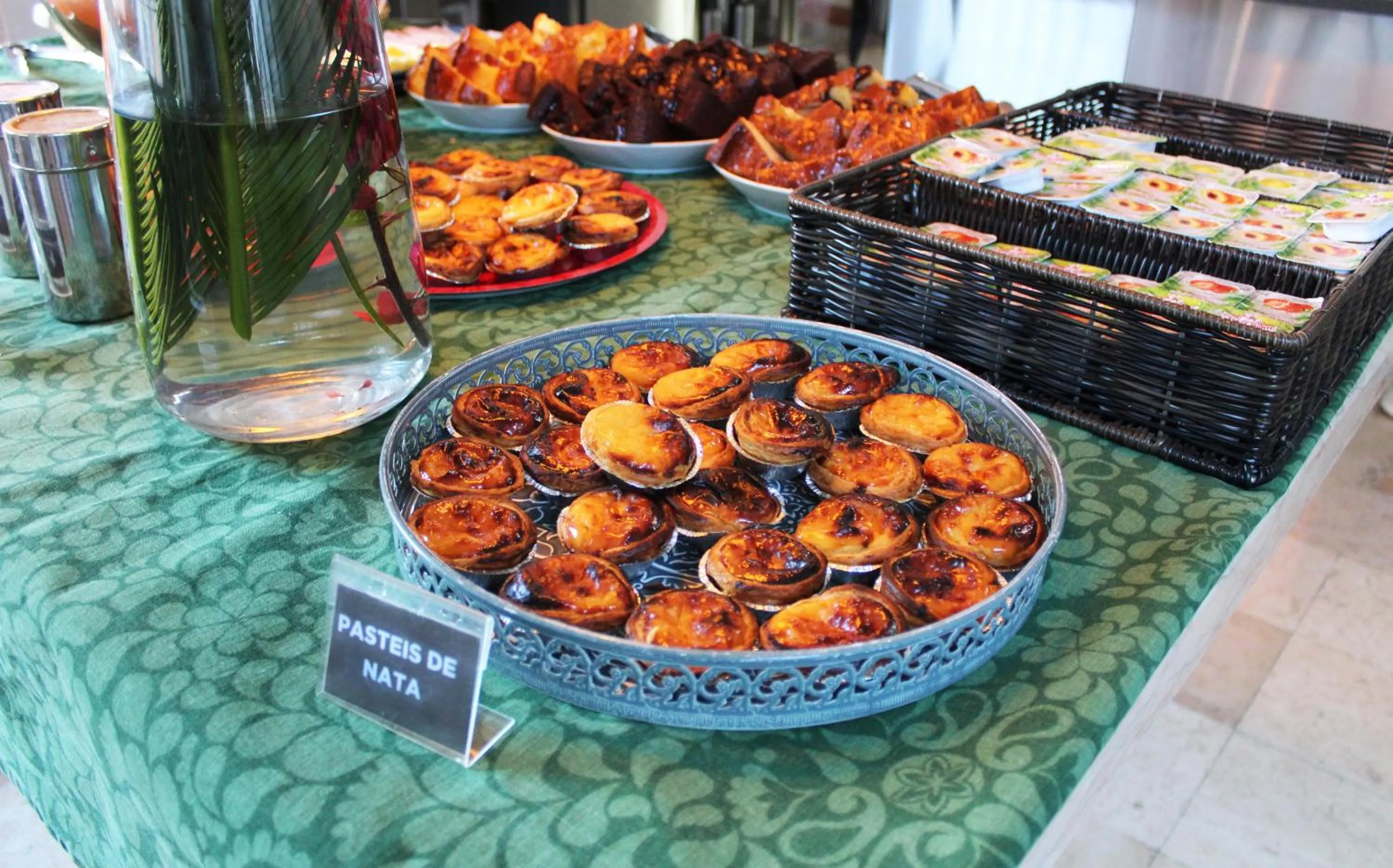 Breakfast in Sant Jordi Hostels Lisbon