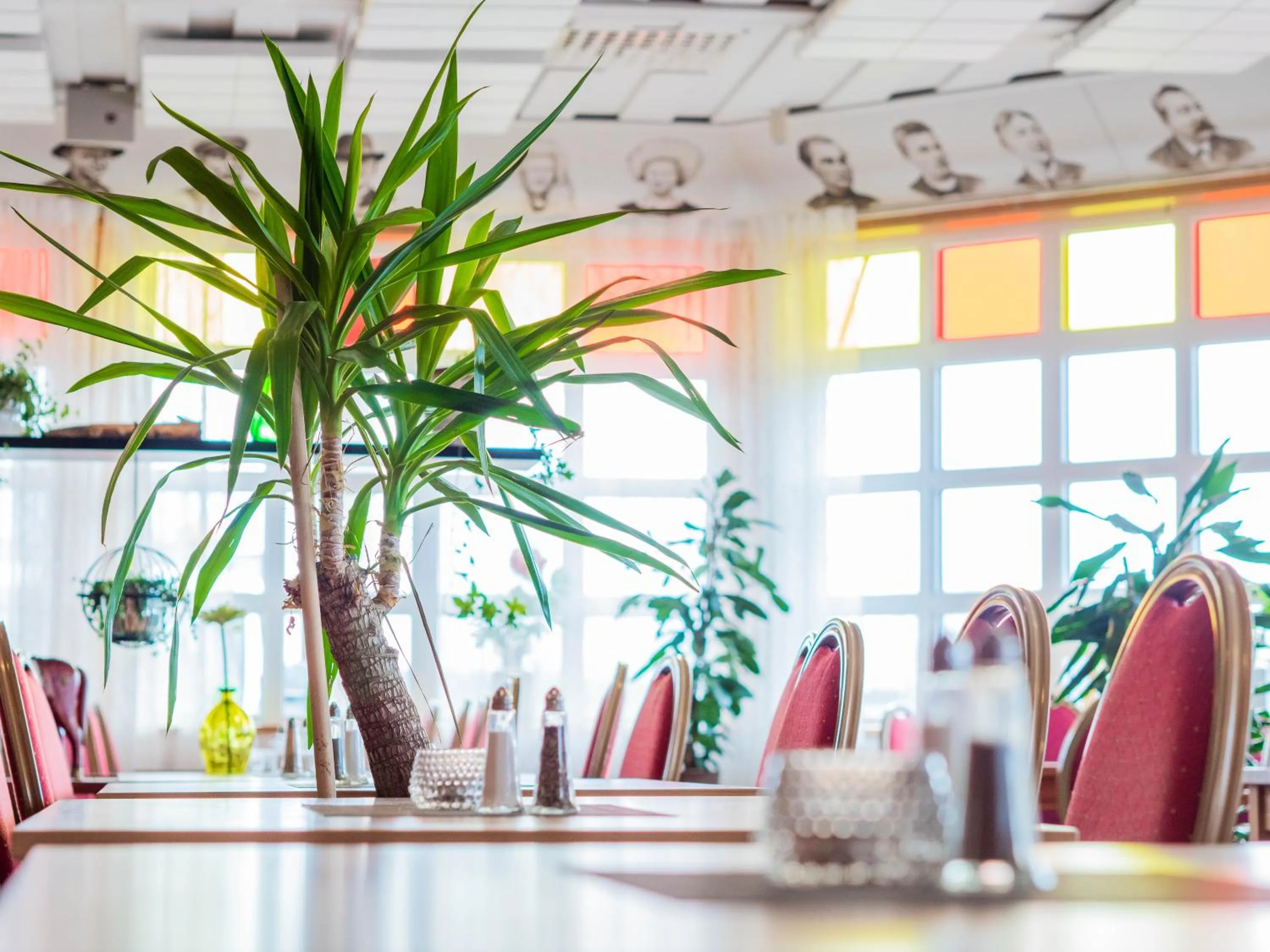 Restaurant/places to eat in Björkbackens Karaktärshotell