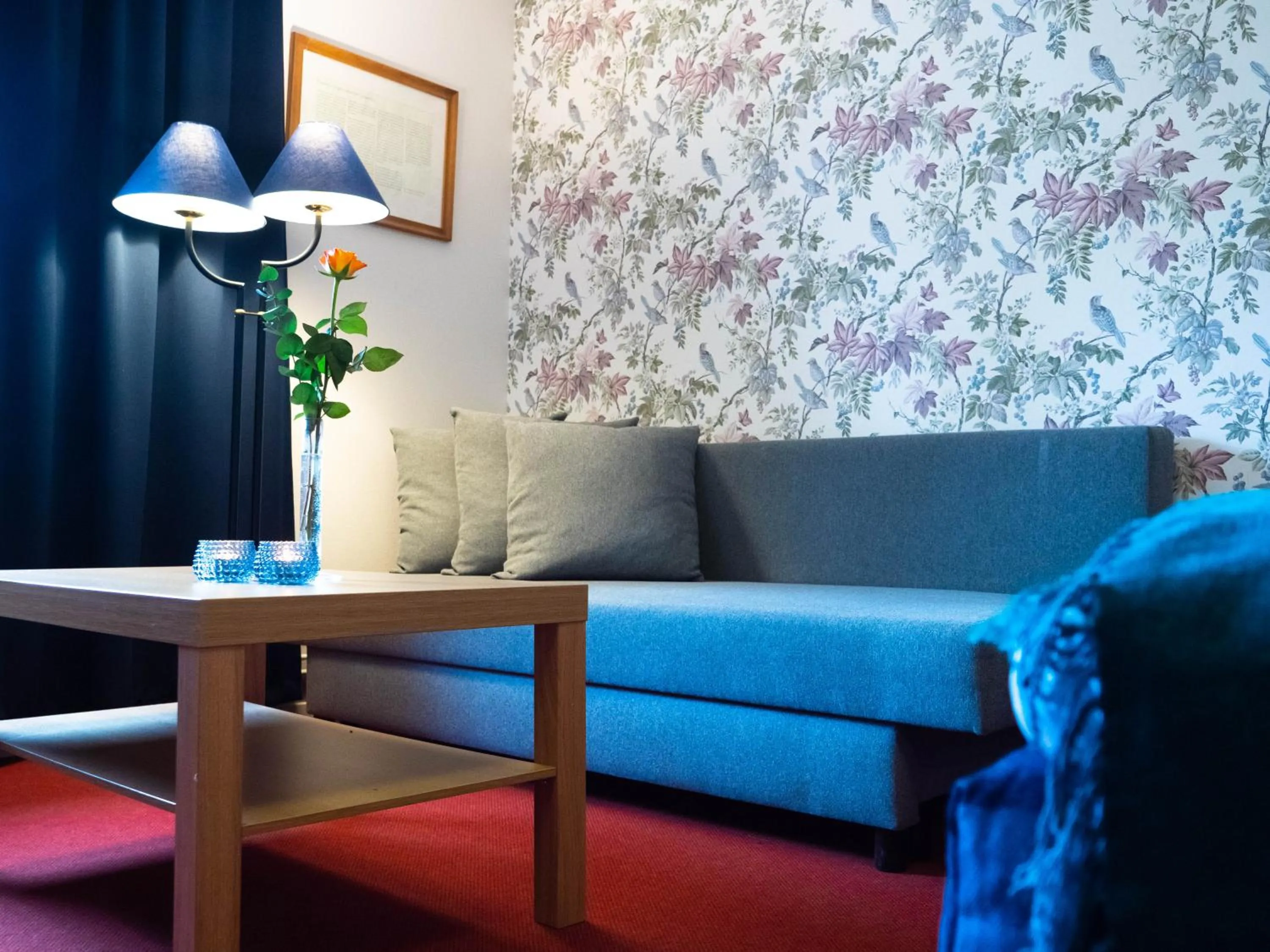 Seating area in Björkbackens Karaktärshotell