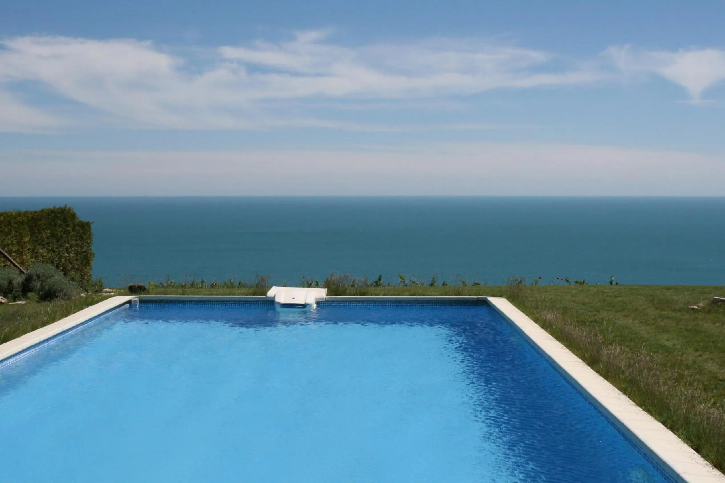 Private Villa 102 with heated pool in BlackSeaRama