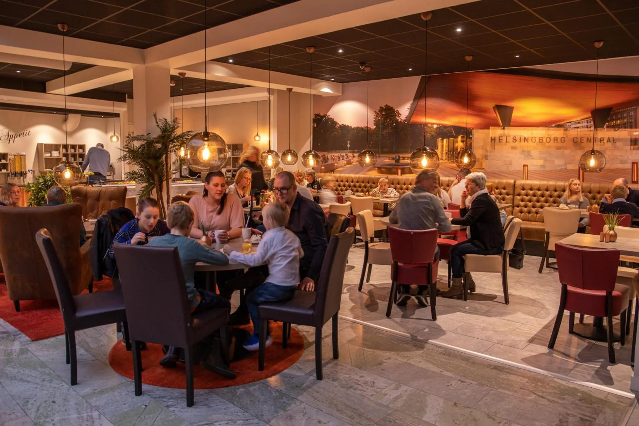 People in Dream - Luxury Hostel