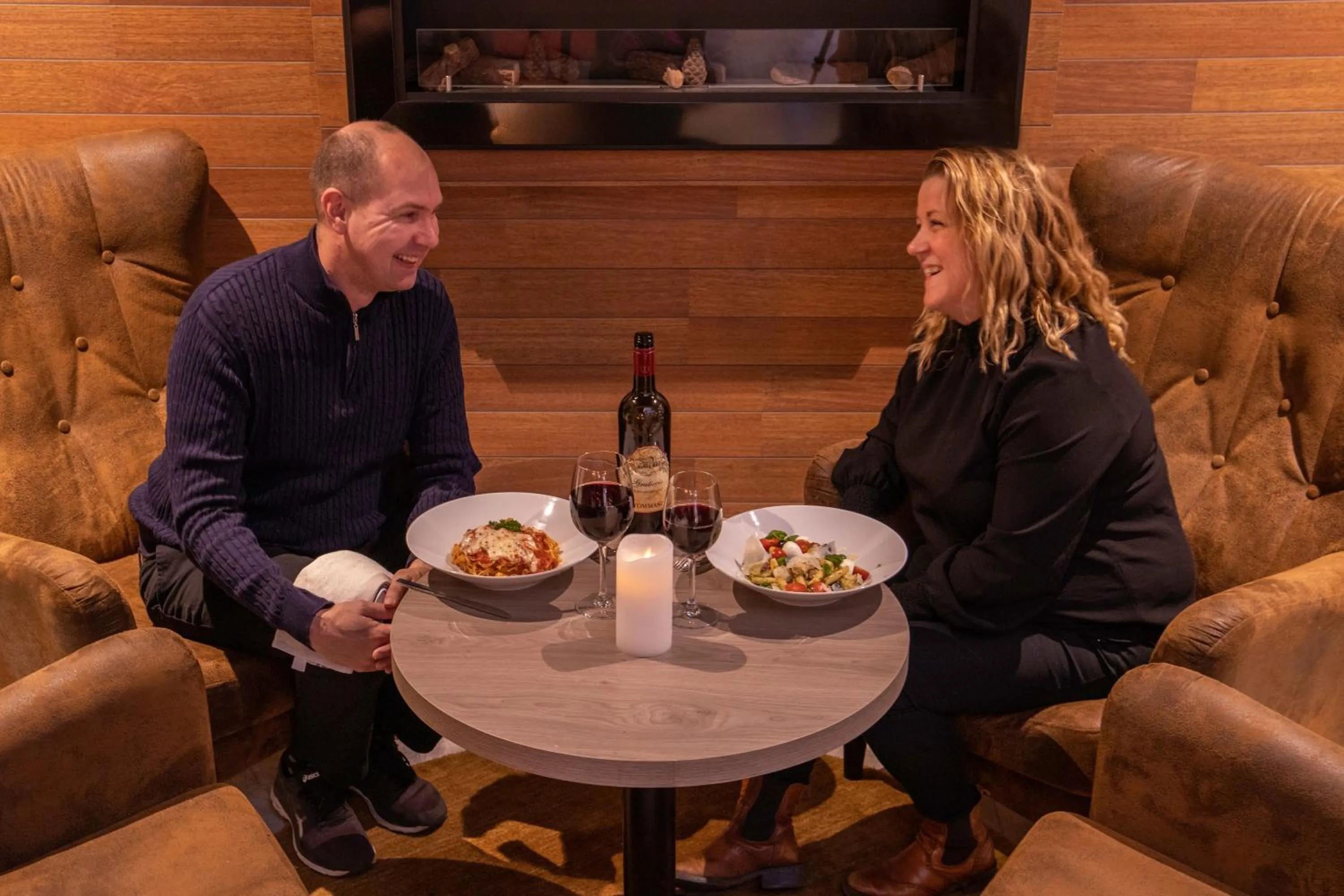 People in Dream - Luxury Hostel